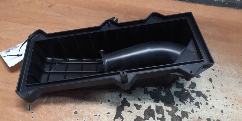 6K0129607 OBUDOWA FILTRA POWIETRZA SEAT