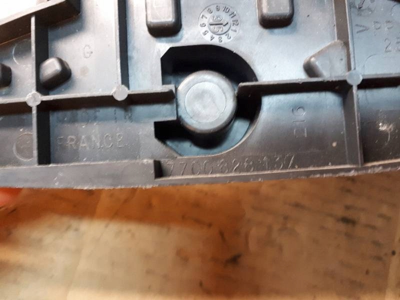 7700828137 WKLAD LAMPY LEWY RENAULT MEGANE I HB