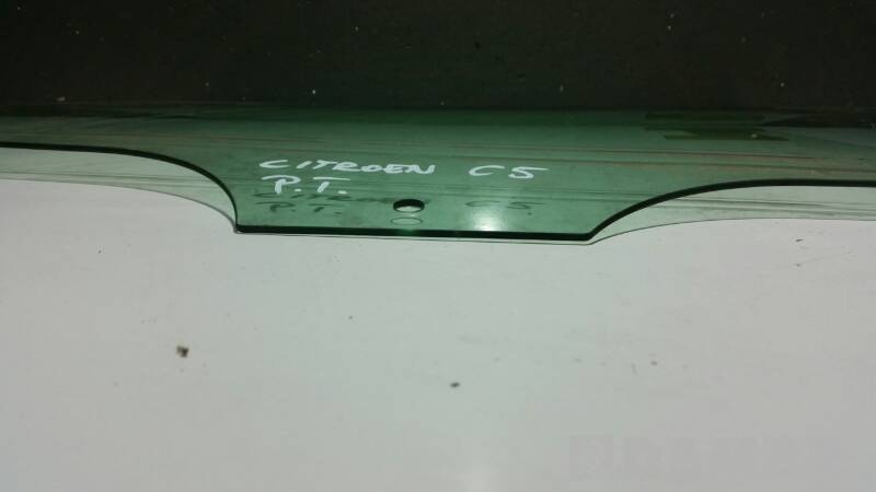 szyba drzwi prawy tyl CITROEN C5 HB 01r