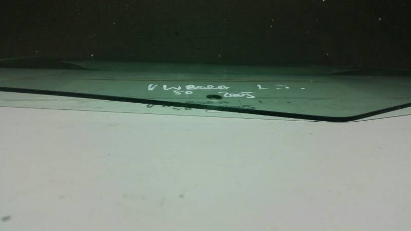 szyba drzwi lewy tyl VW BORA 04r