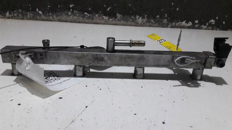 LISTWA WTRYSKOWA BMW E46