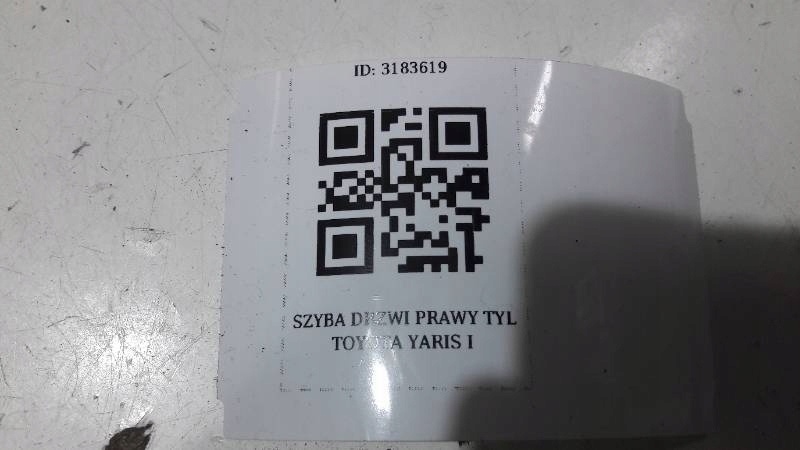 SZYBA DRZWI PRAWY TYL TOYOTA YARIS I