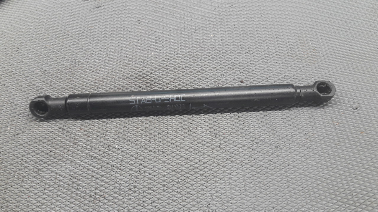 XR835440610AA Silownik klapy tyl JAGUAR S-TYPE
