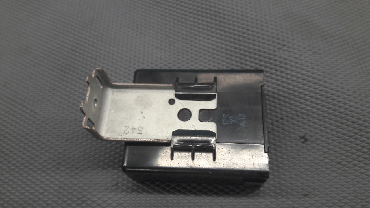 88650-1E370 modul asterownikl TOYOTA YARIS