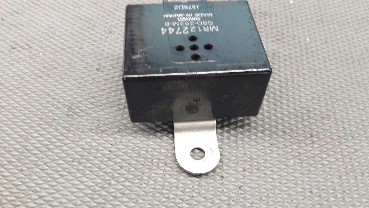 MR122744 brzeczyk MITSUBISHI PAJERO