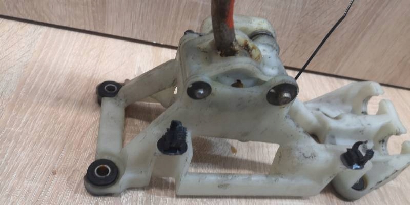 LEWAREK ZMIANY BIEGOW TOYOTA RAV4 2.0 97R