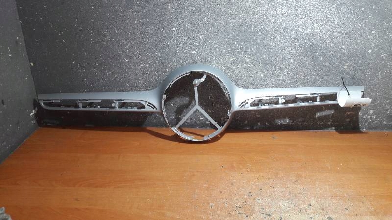 A25388802 GRILL ATRAPA MERCEDES GLC