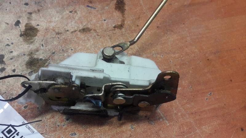 Zamek drzwi lewy tyl opel agila