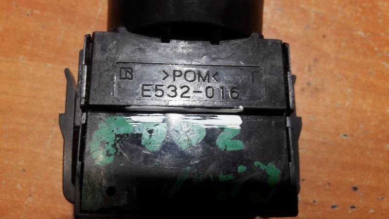 E532-016 PRZELACZNIK WYCIERACZEK MITSUBISHI LANCER