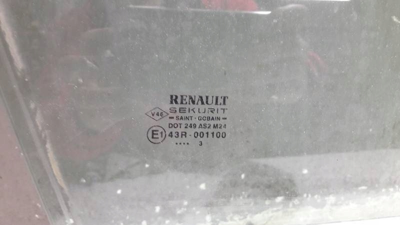 SZYBA DRZWI PRAWY PRZOD RENUALT MEGANE II 02r