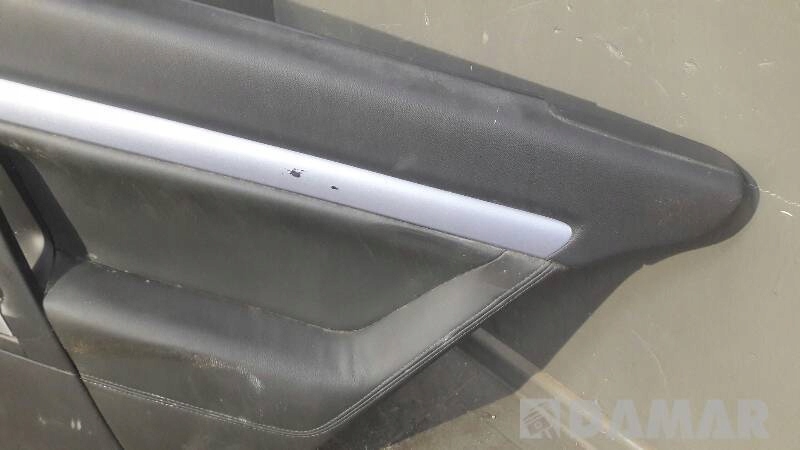 13106101 boczek drzwi prawy tyl opel vectra c