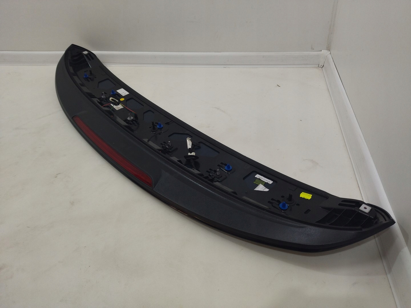 VOLKSWAGEN Passat B8 (2014-2023) Other engine parts 4M0827933 23136169