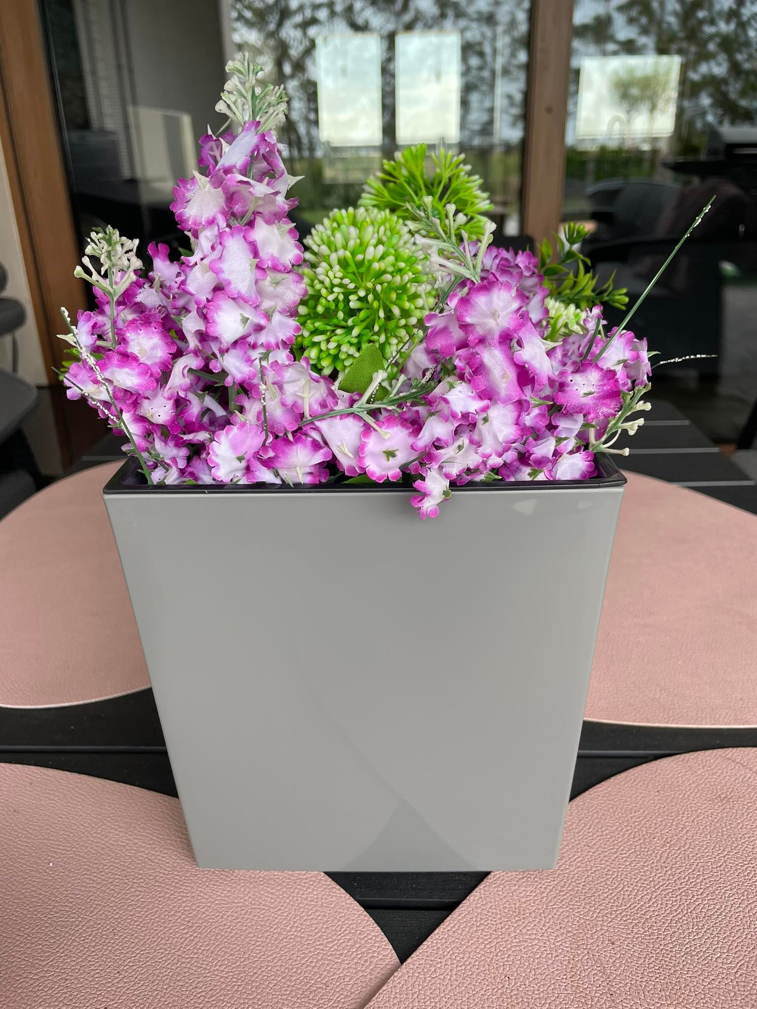 Lamela - Portavasi Juka In Rattano Bianco 25x25x26h Cm - Contenitore Per Piante, Design Leggero E Creativo