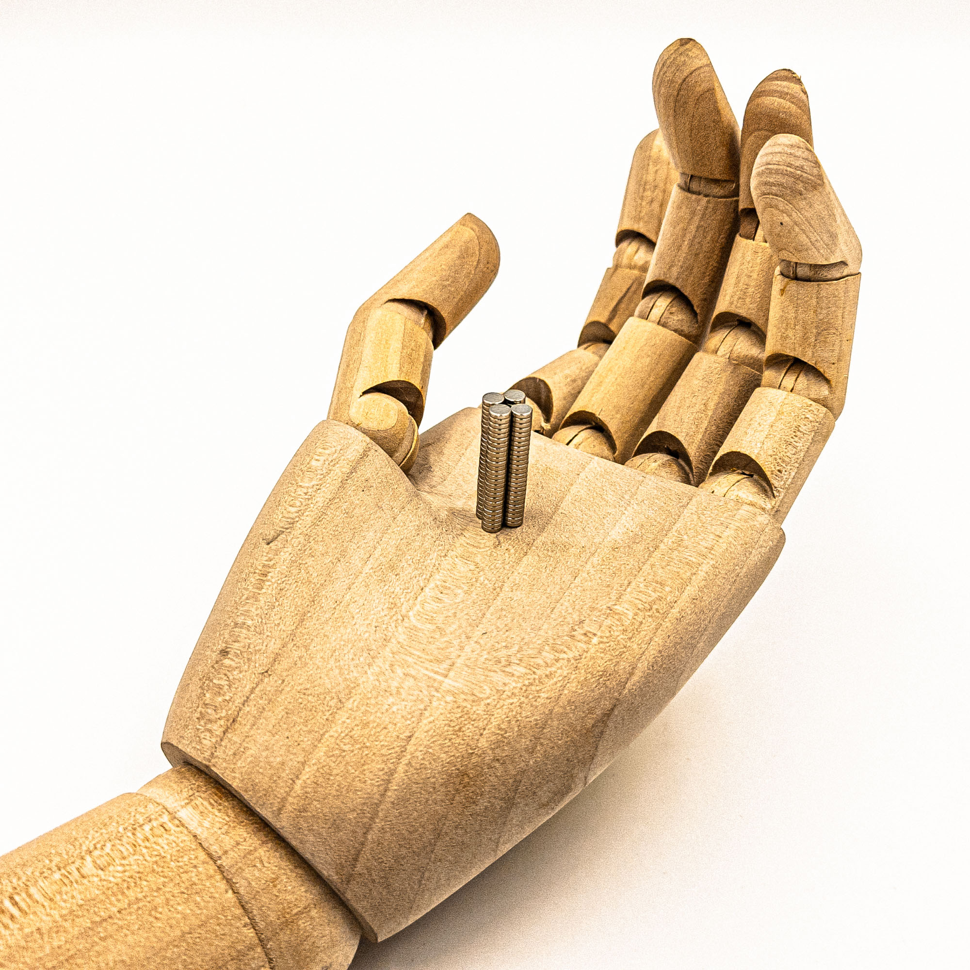 Magnes neodymowy 4x1 mm / N45 walcowy