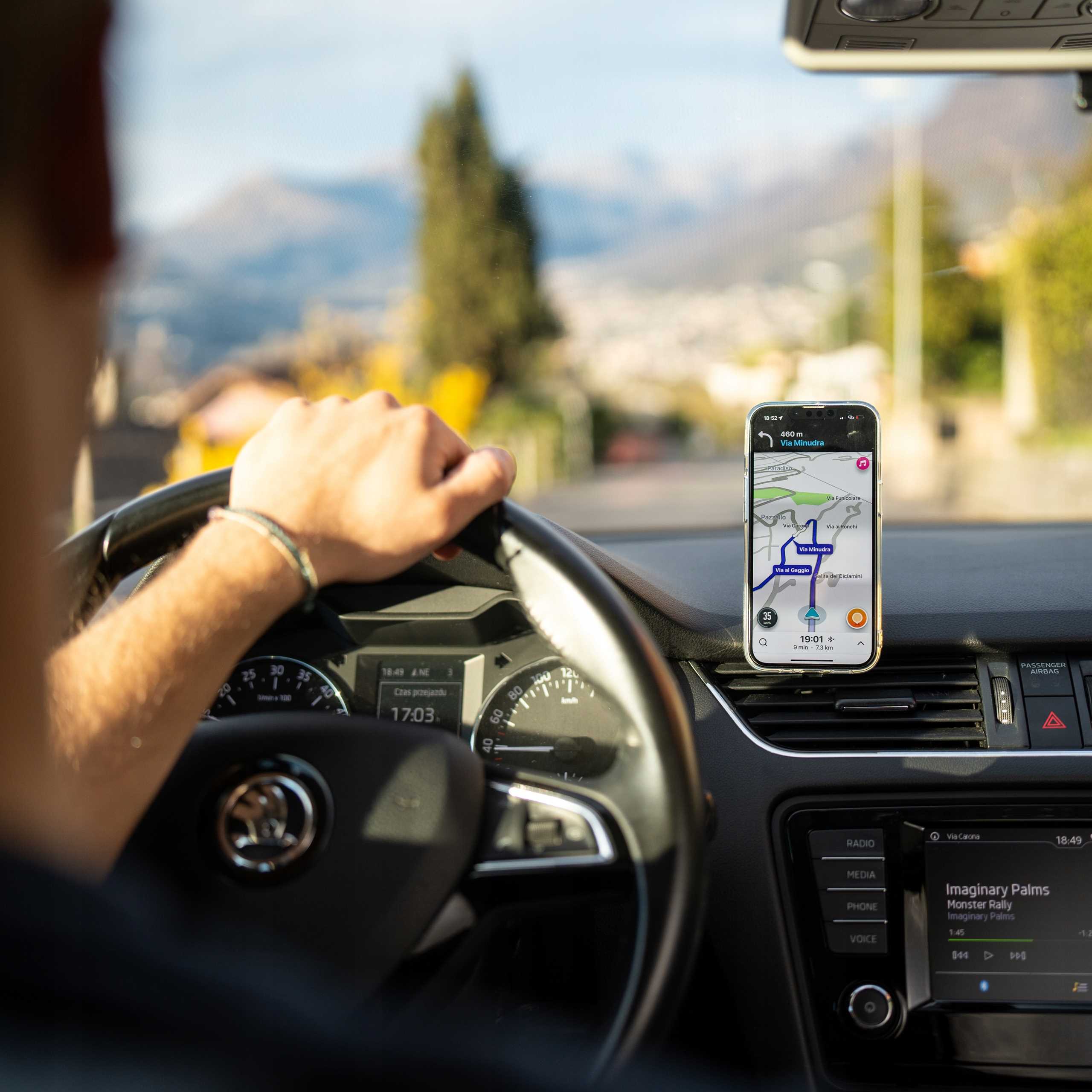 Spacecase Car Holder SC09 Dash/Console Magnetic black