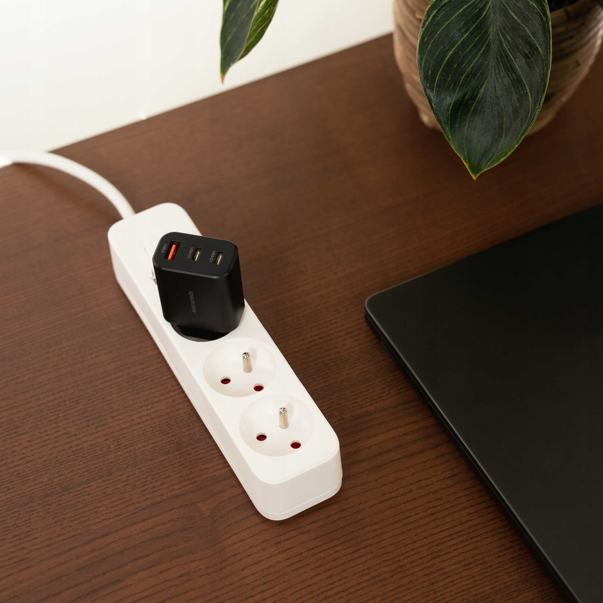 Spacecase USB Charger 30W GaN SC003B black