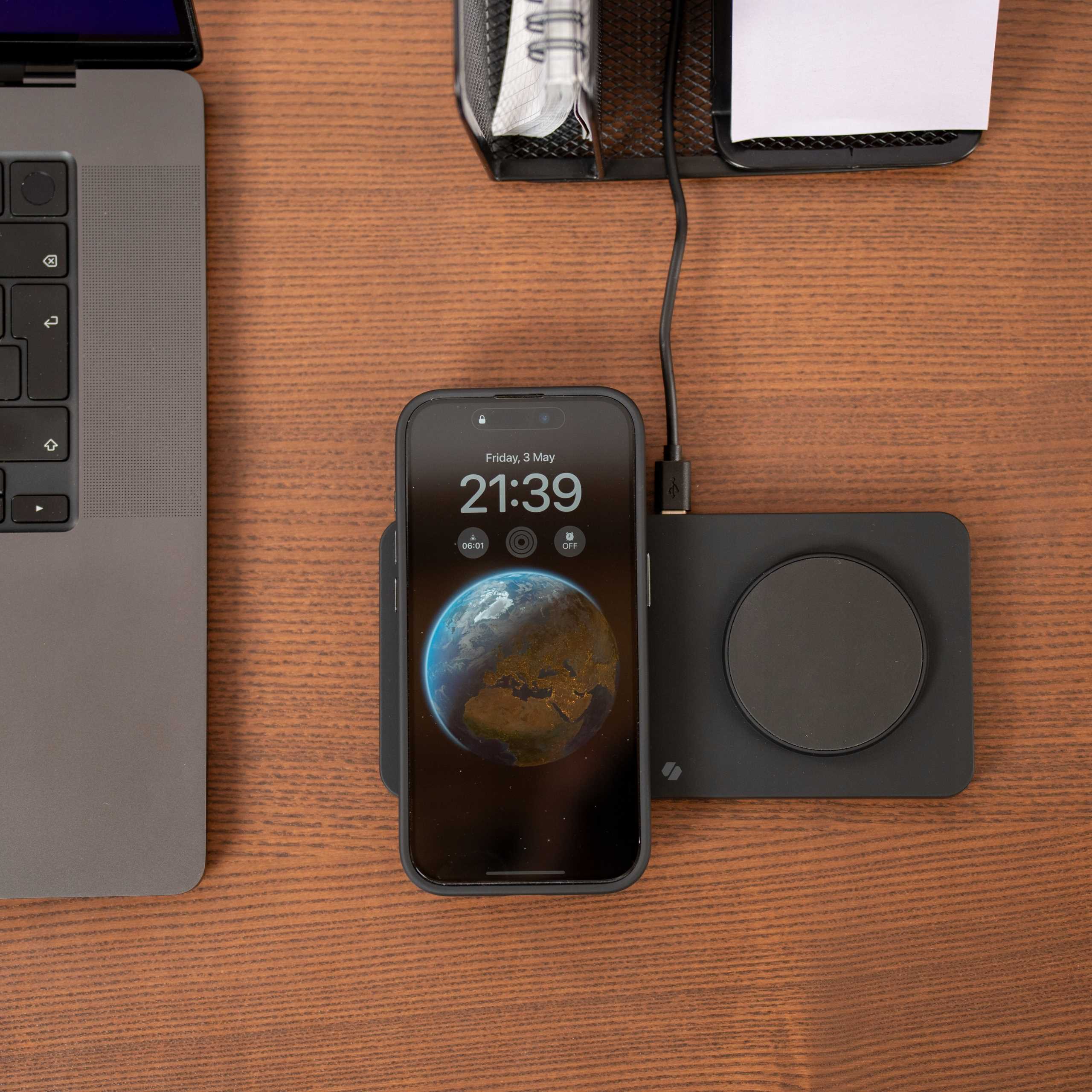 Spacecase Wireless Dual Charger Magcharge Wm3B Black