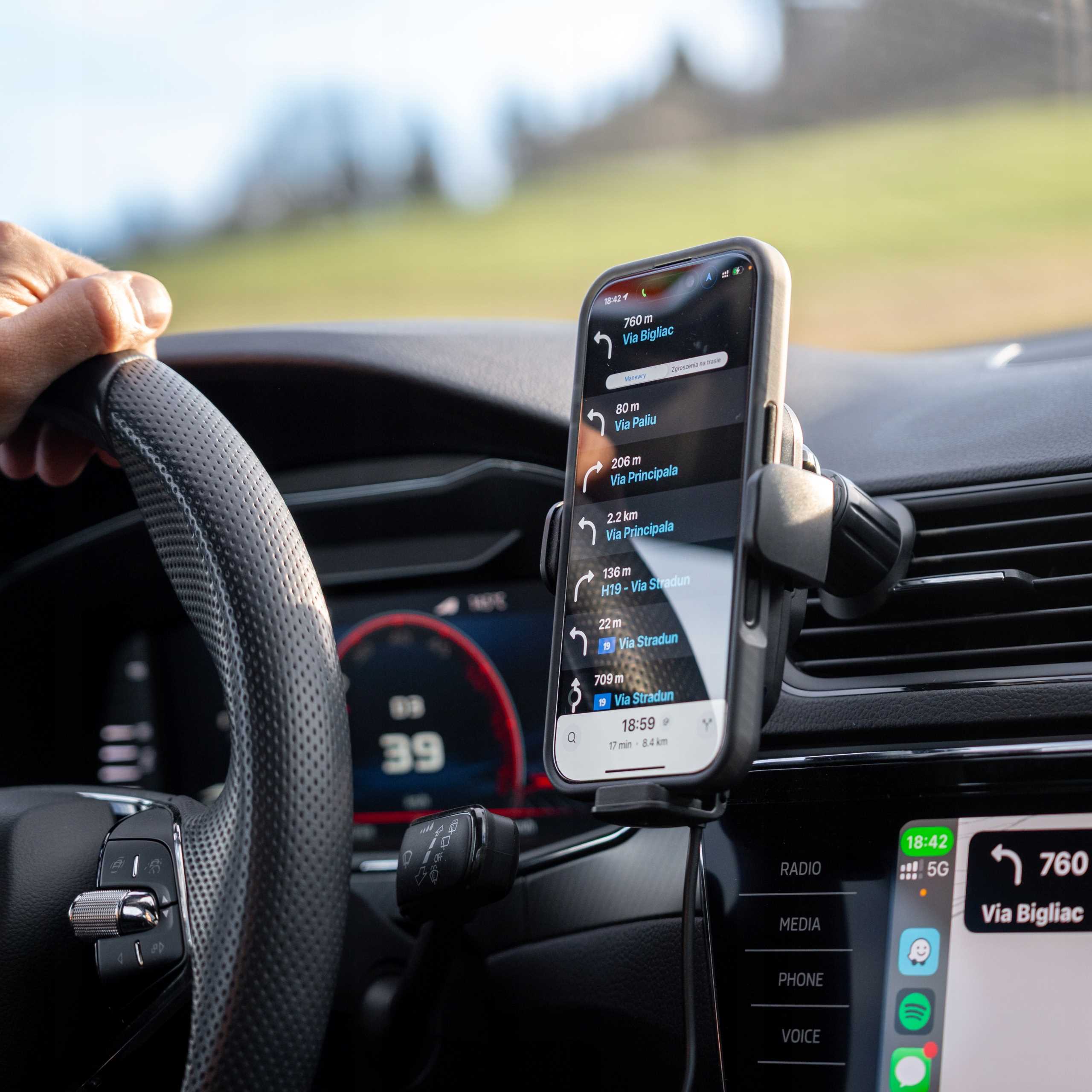 Spacecase Car Holder Air Vent Wireless Charge WM8B