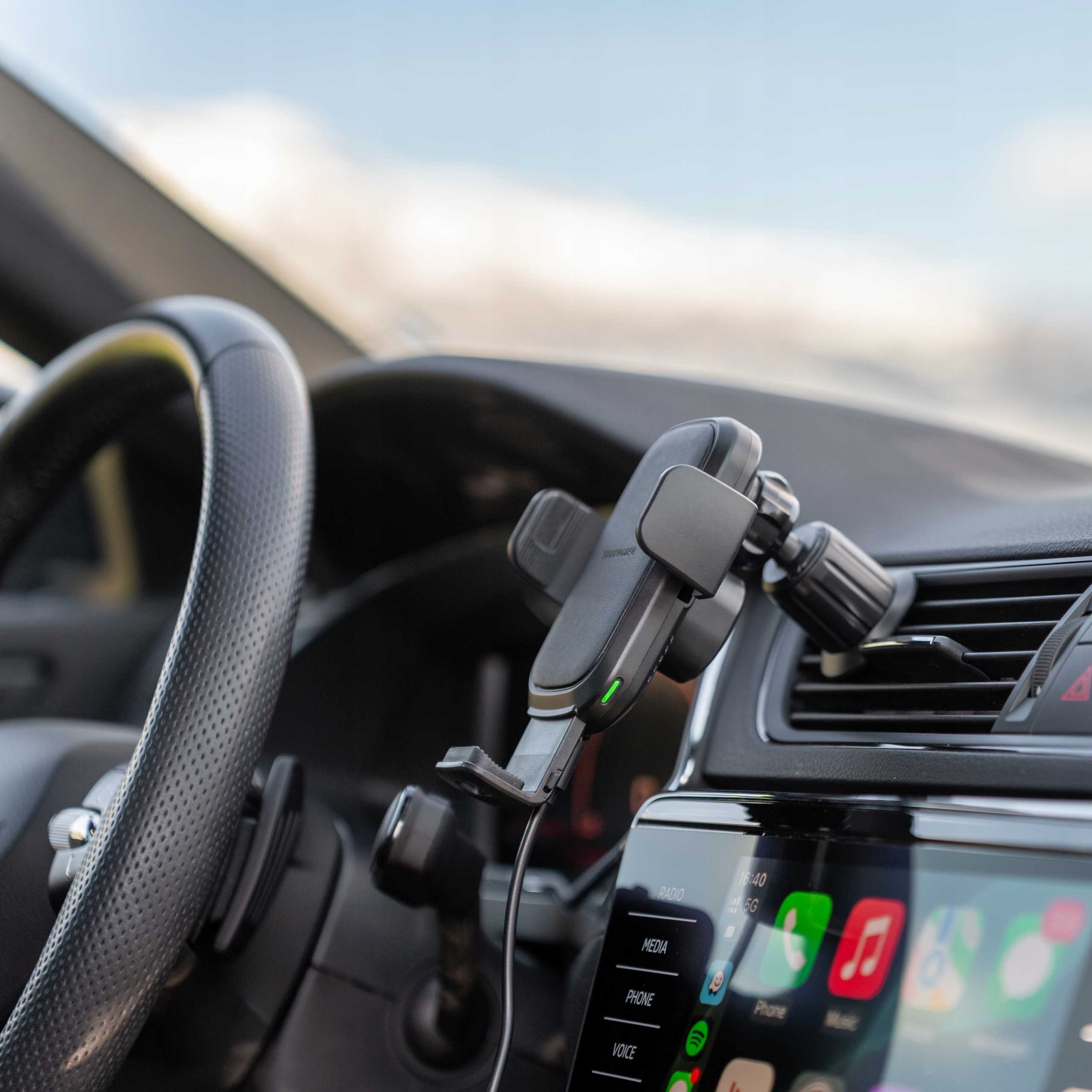 Spacecase Car Holder Air Vent Wireless Charge WM8B