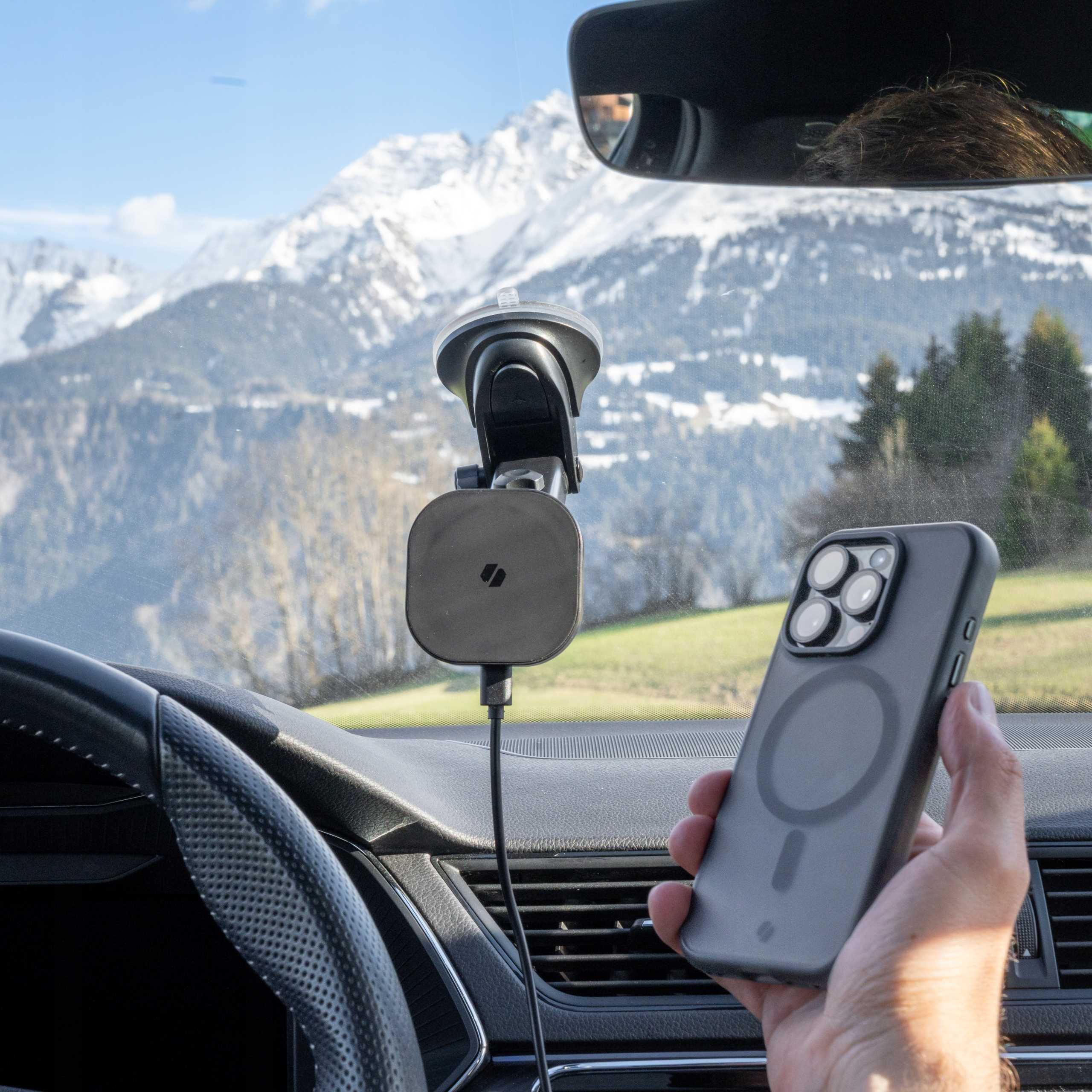 Spacecase Car Holder Dash/Windshield Magcharge Wm9B