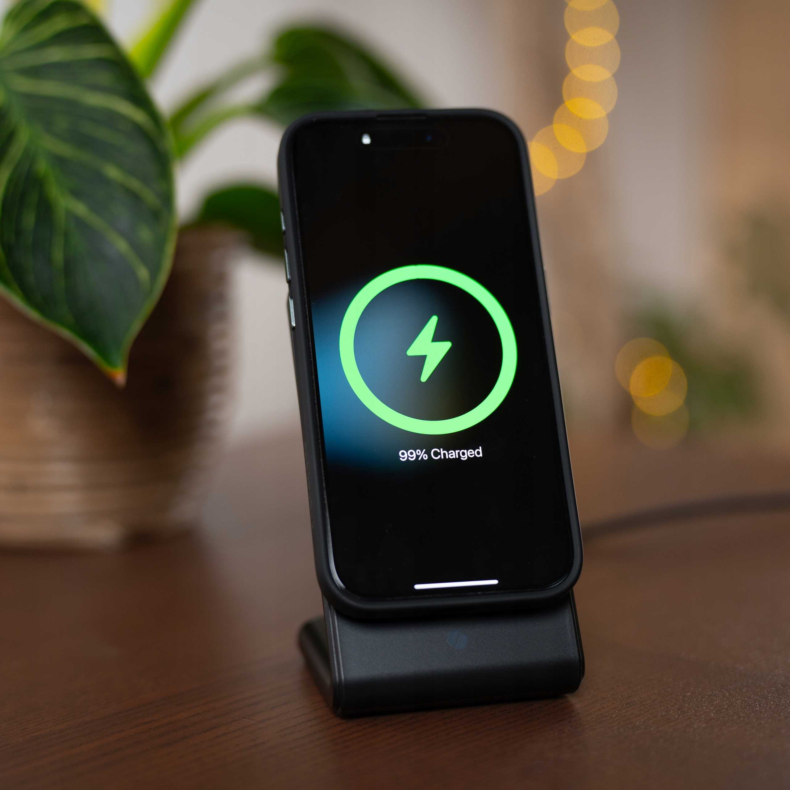 Spacecase Wireless Charger MagCharge WM2B black