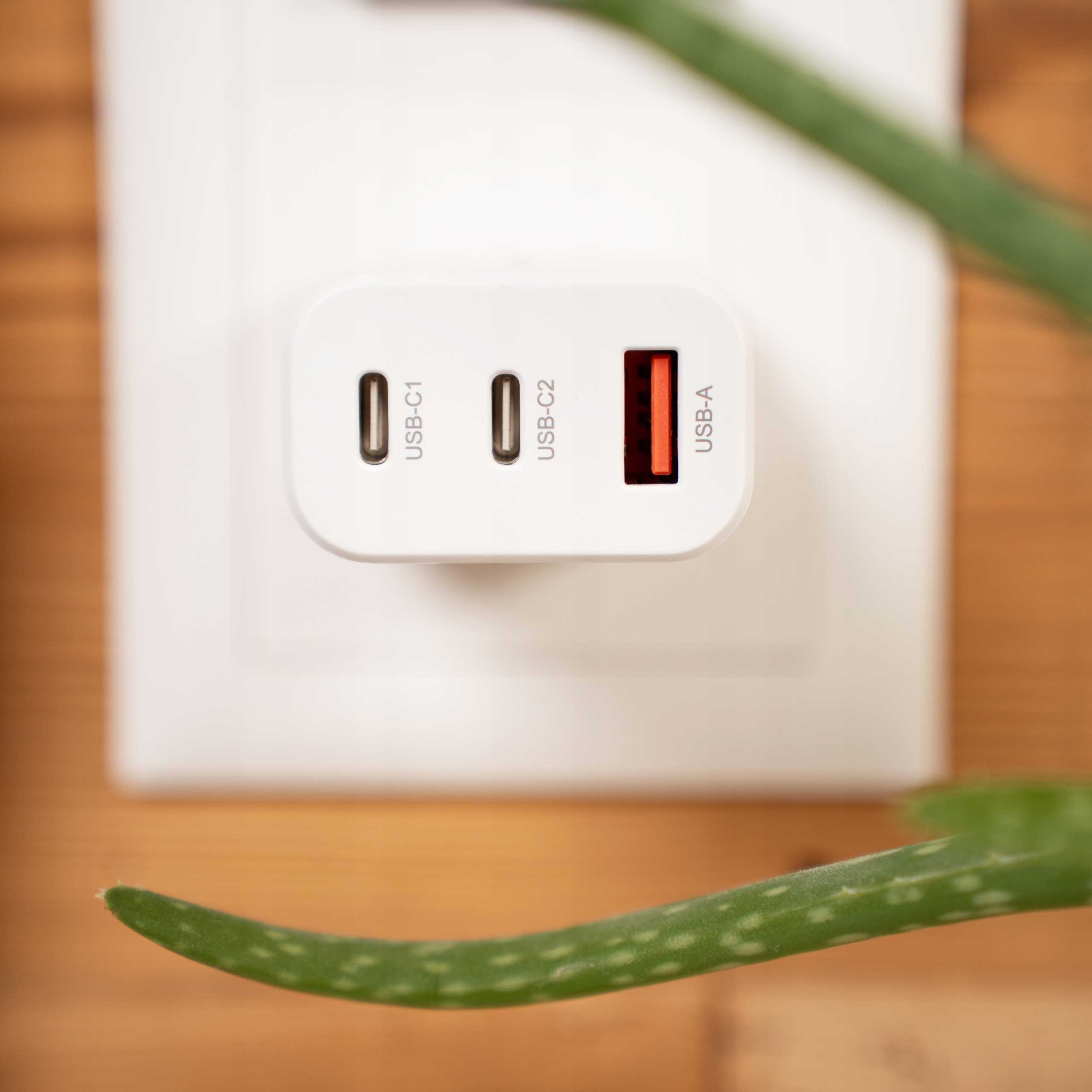 Spacecase USB Charger 30W GaN SC004W white