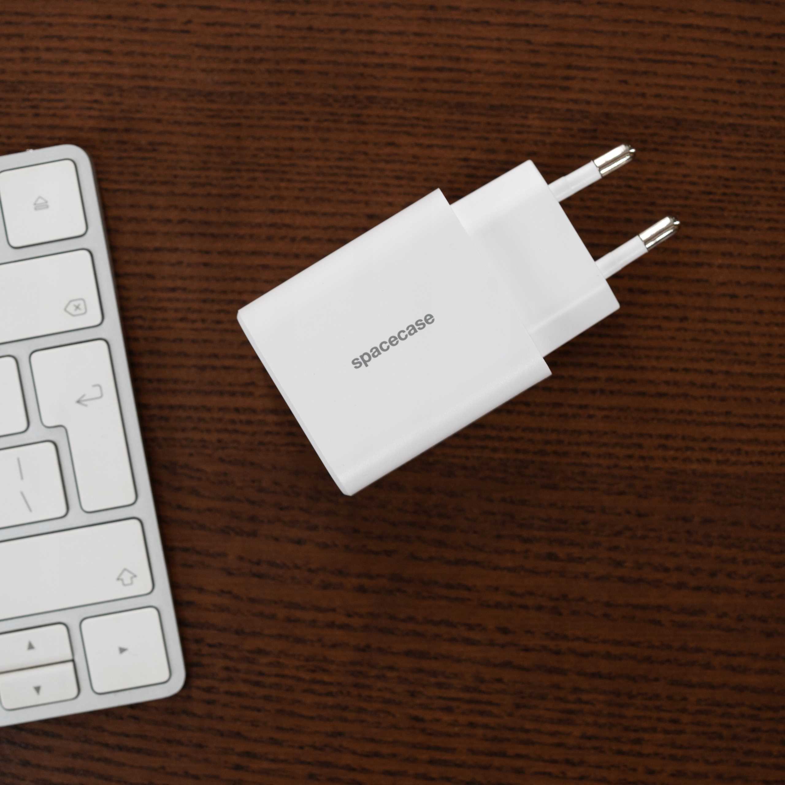 Spacecase USB Charger 30W GaN SC004W white