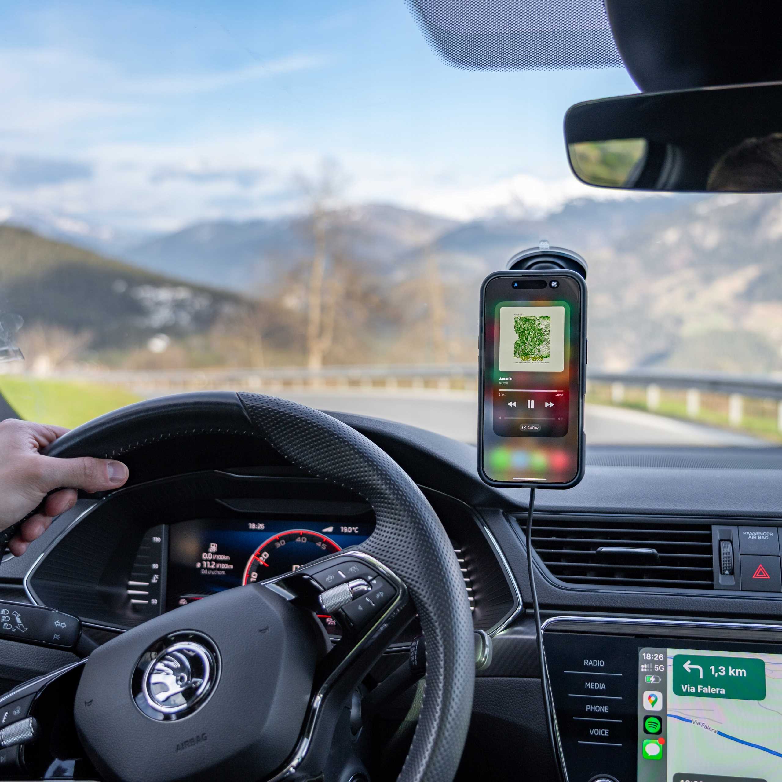 Spacecase Car Holder Dash/Windshield Magcharge Wm9B