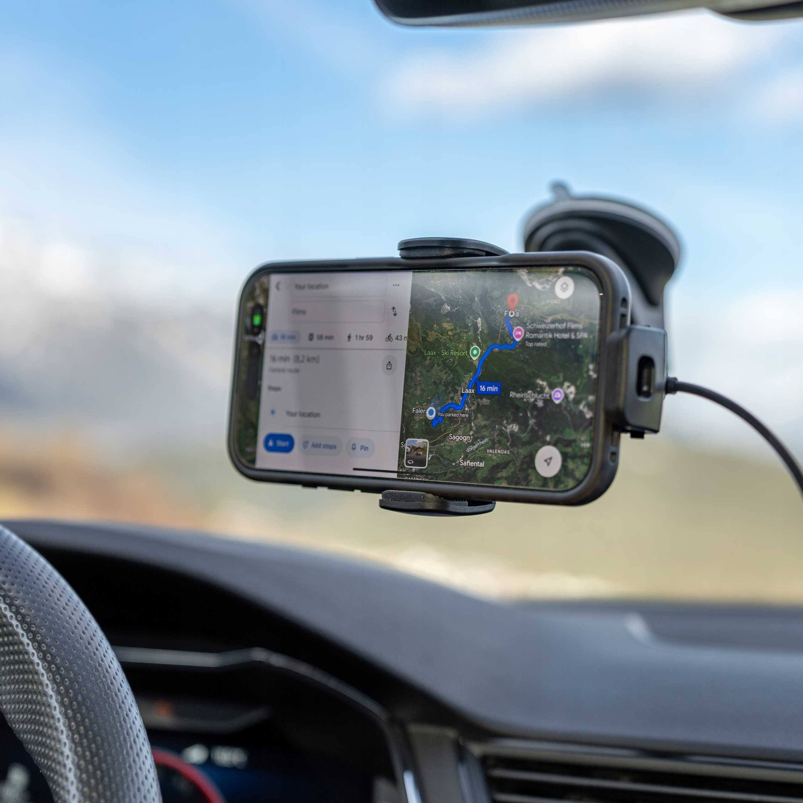 Spacecase Car Holder Dash/Windshield Wireless Charge Wm7B