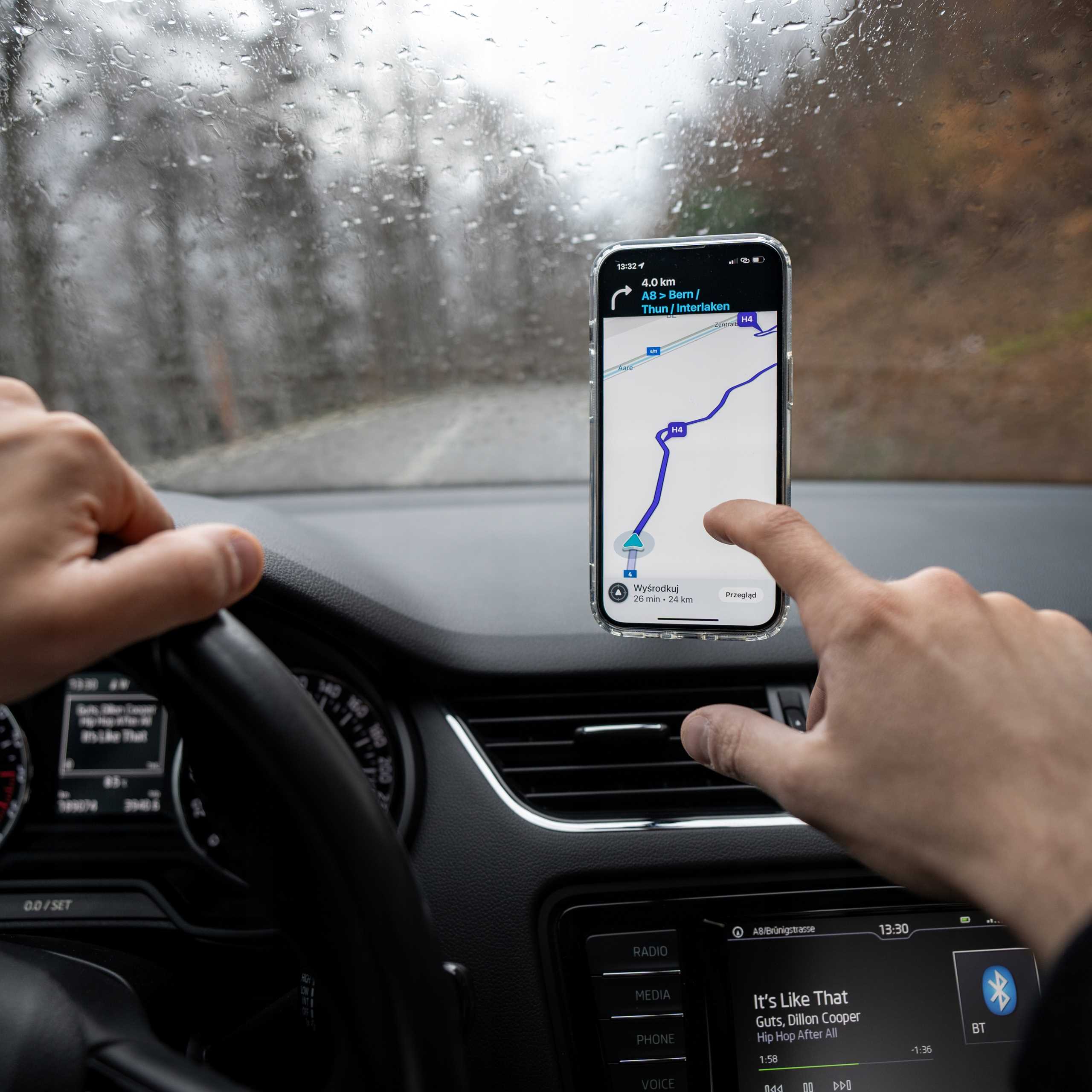 Spacecase Car Holder SC06 Dash/Windshield Magsafe black