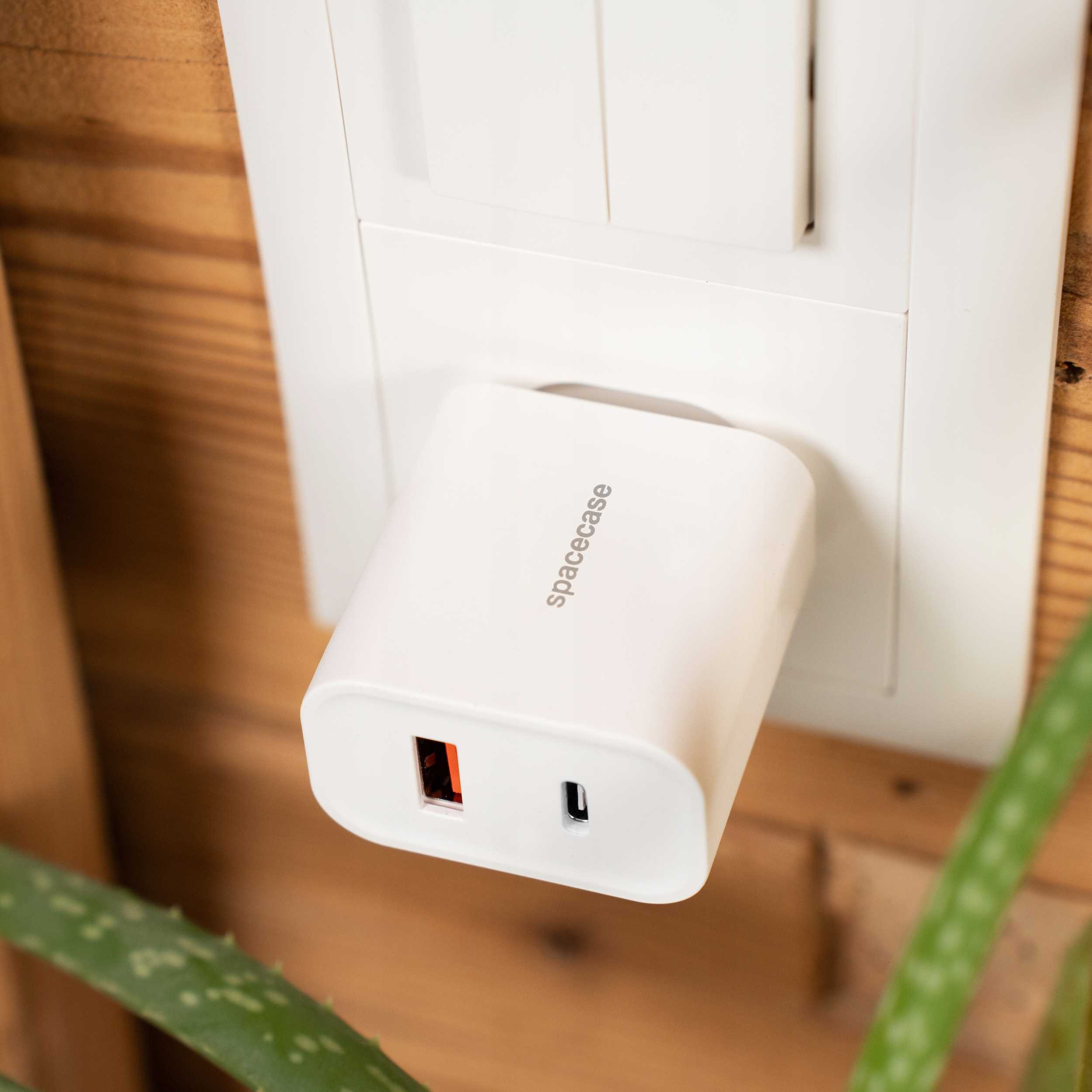 Spacecase PowerSet Charger 20W with USB-C PS20W-12