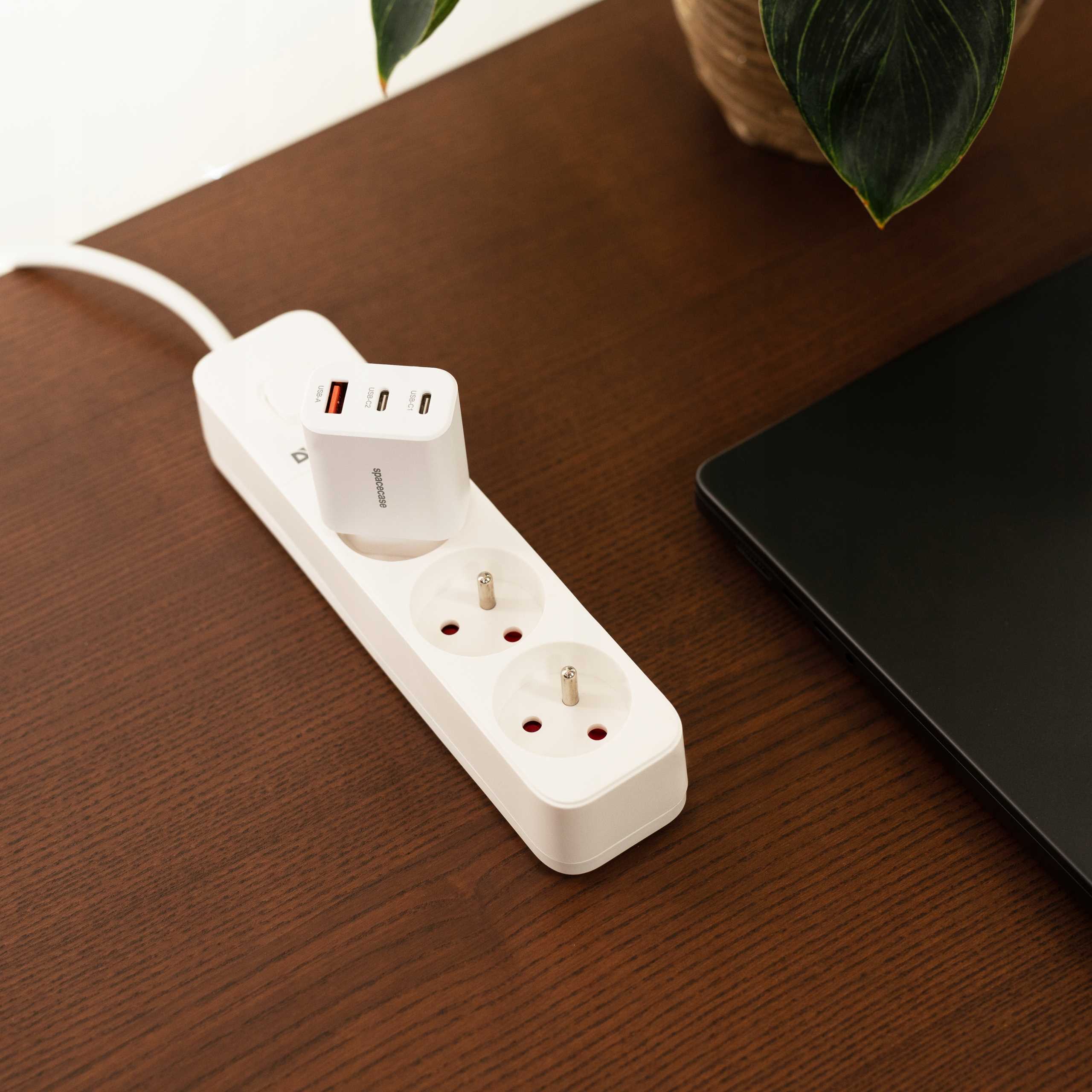 Spacecase USB Charger 30W GaN SC004W white