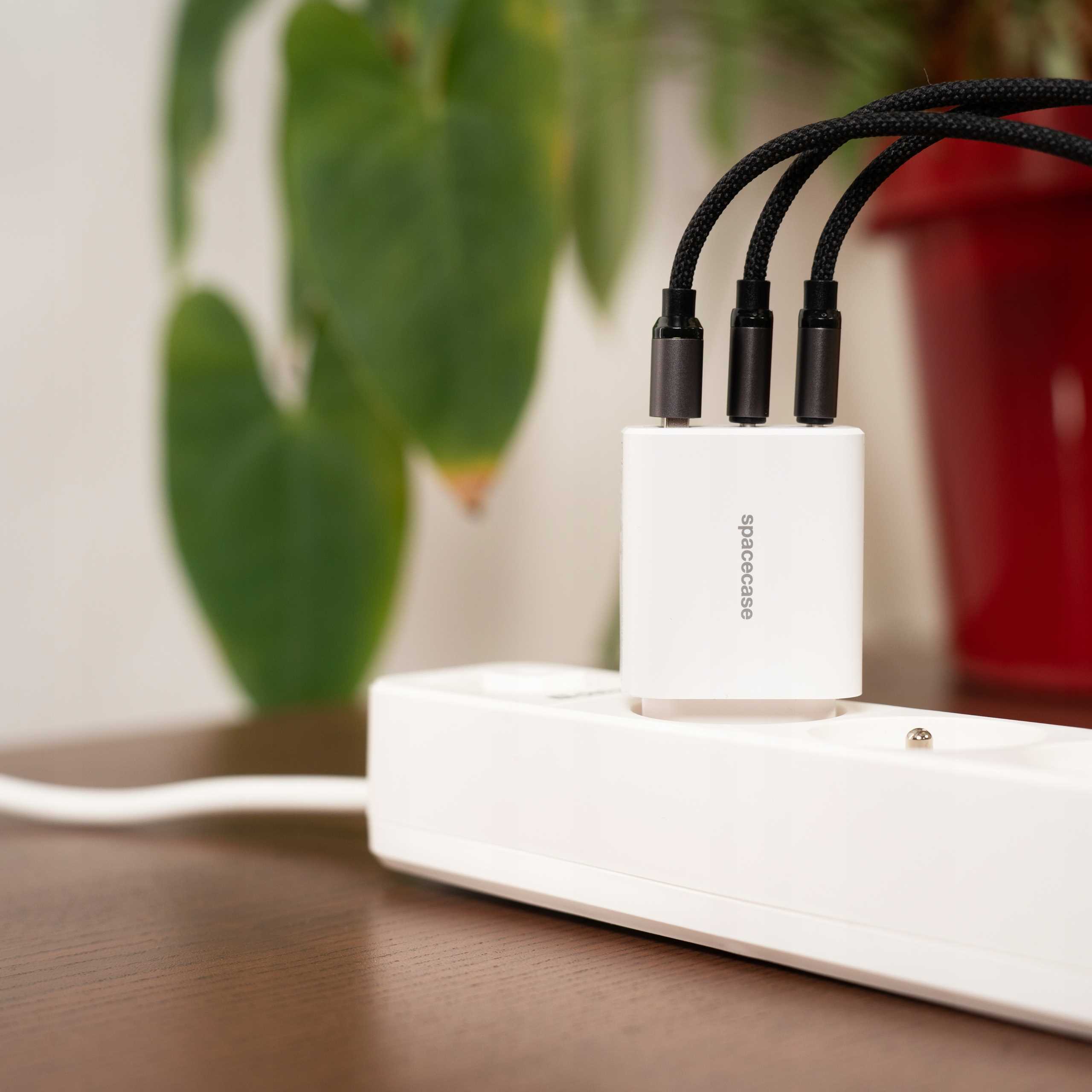 Spacecase USB Charger 30W GaN SC004W white