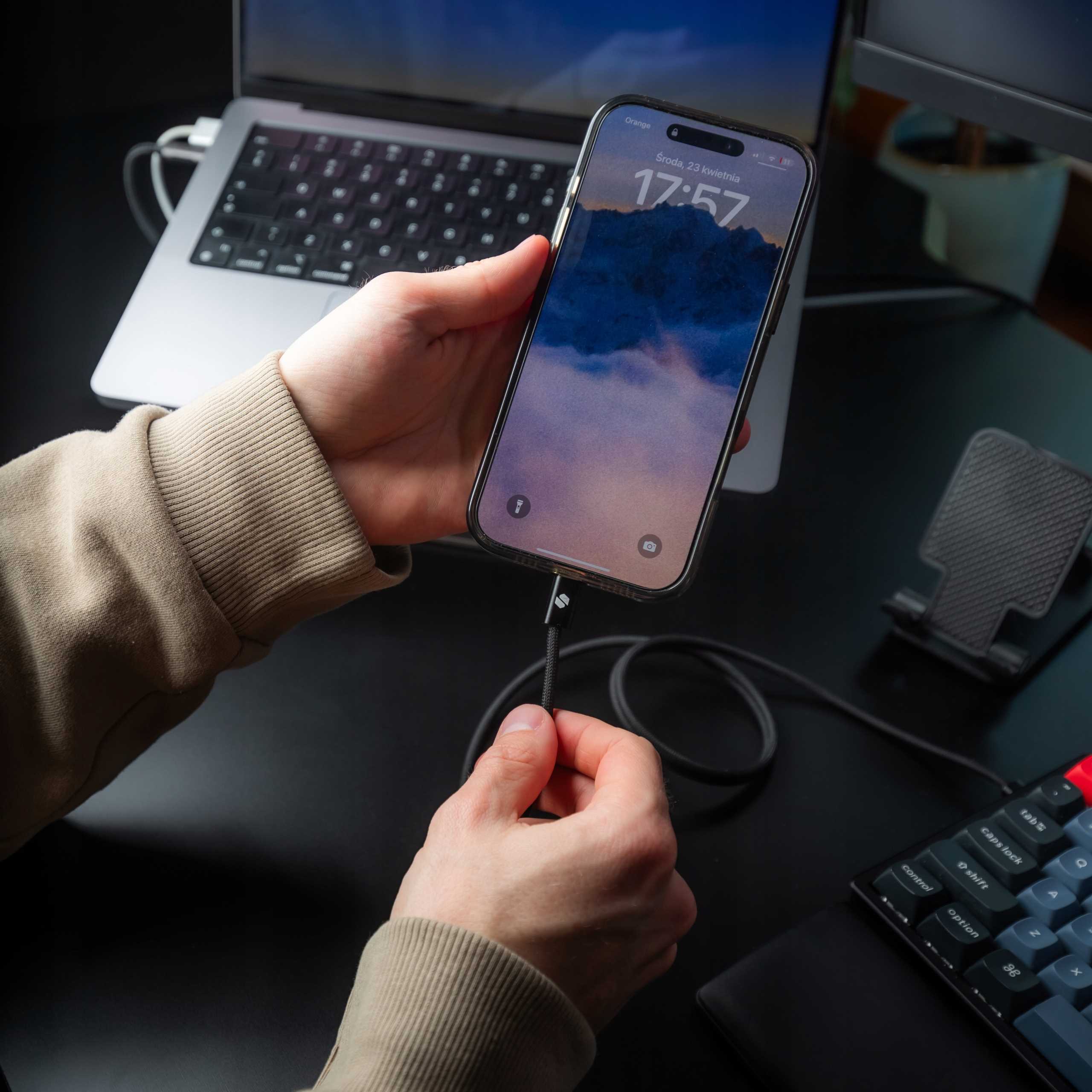 Spacecase Usb-C To Lightning Magnetic Cable 1M 20W Cl09 B