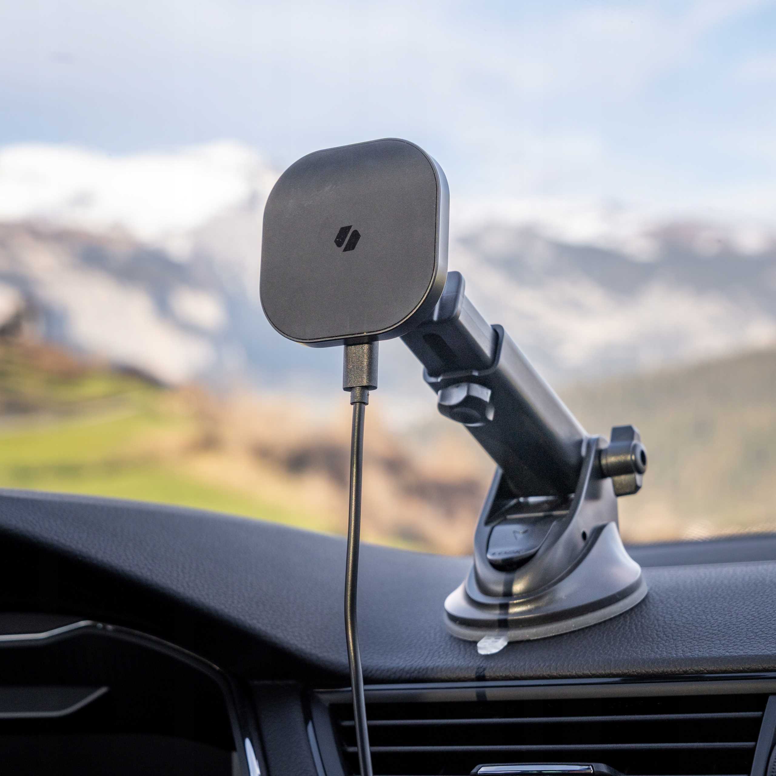 Spacecase Car Holder Dash/Windshield Magcharge Wm9B