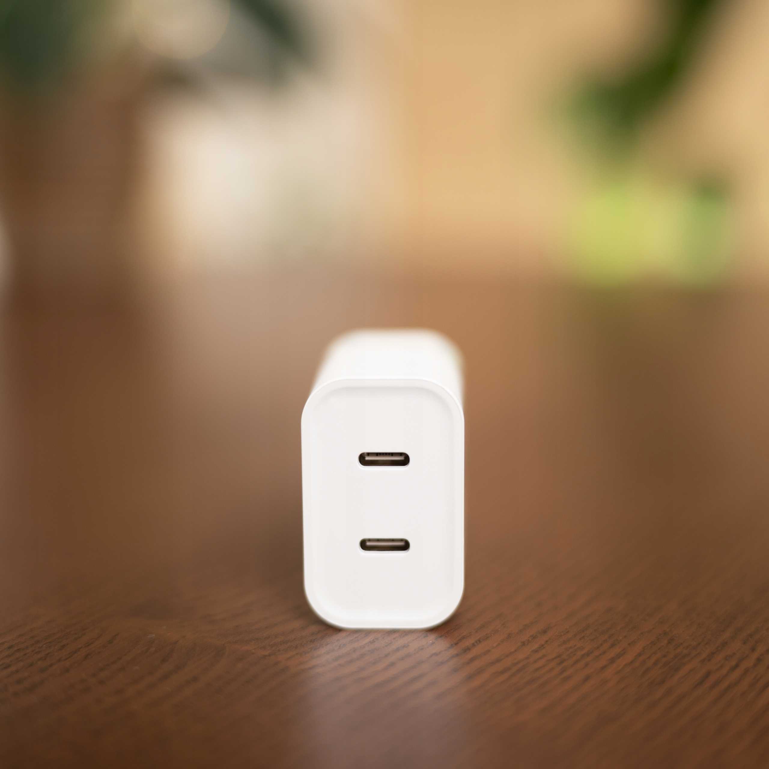 Spacecase USB Charger 20W SC011W white