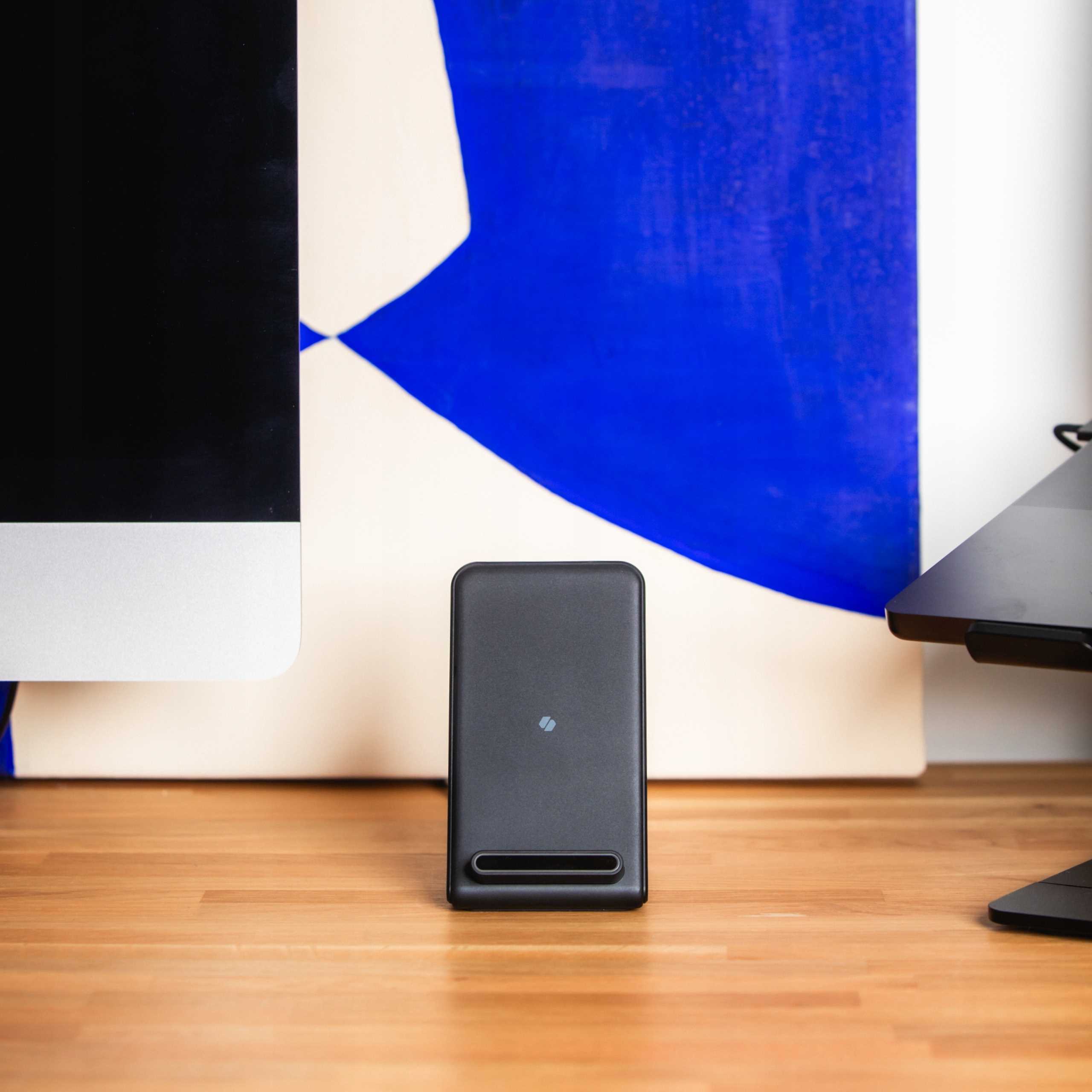 Spacecase Wireless Charger WM6B black