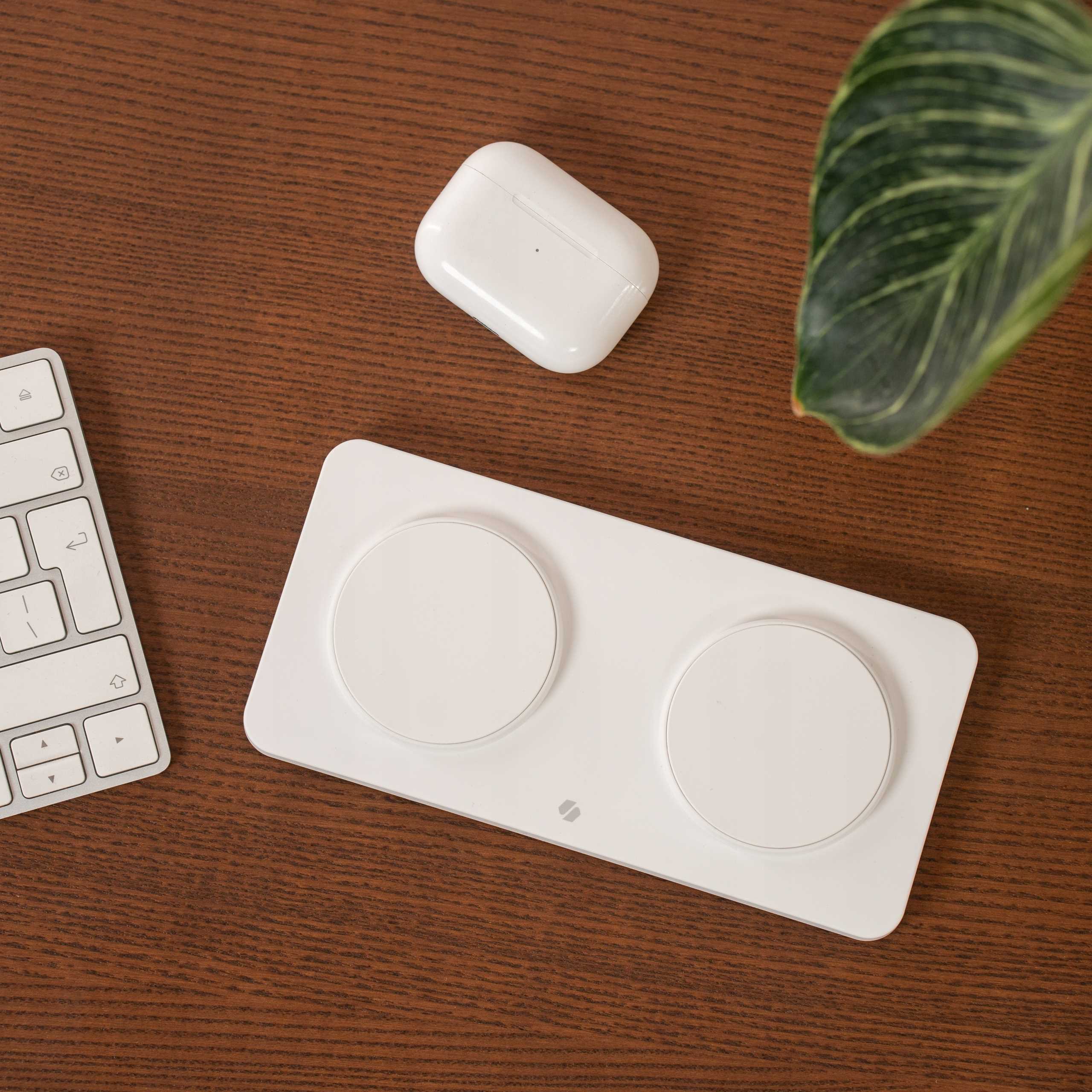 Spacecase Wireless Dual Charger Magcharge Wm3W White