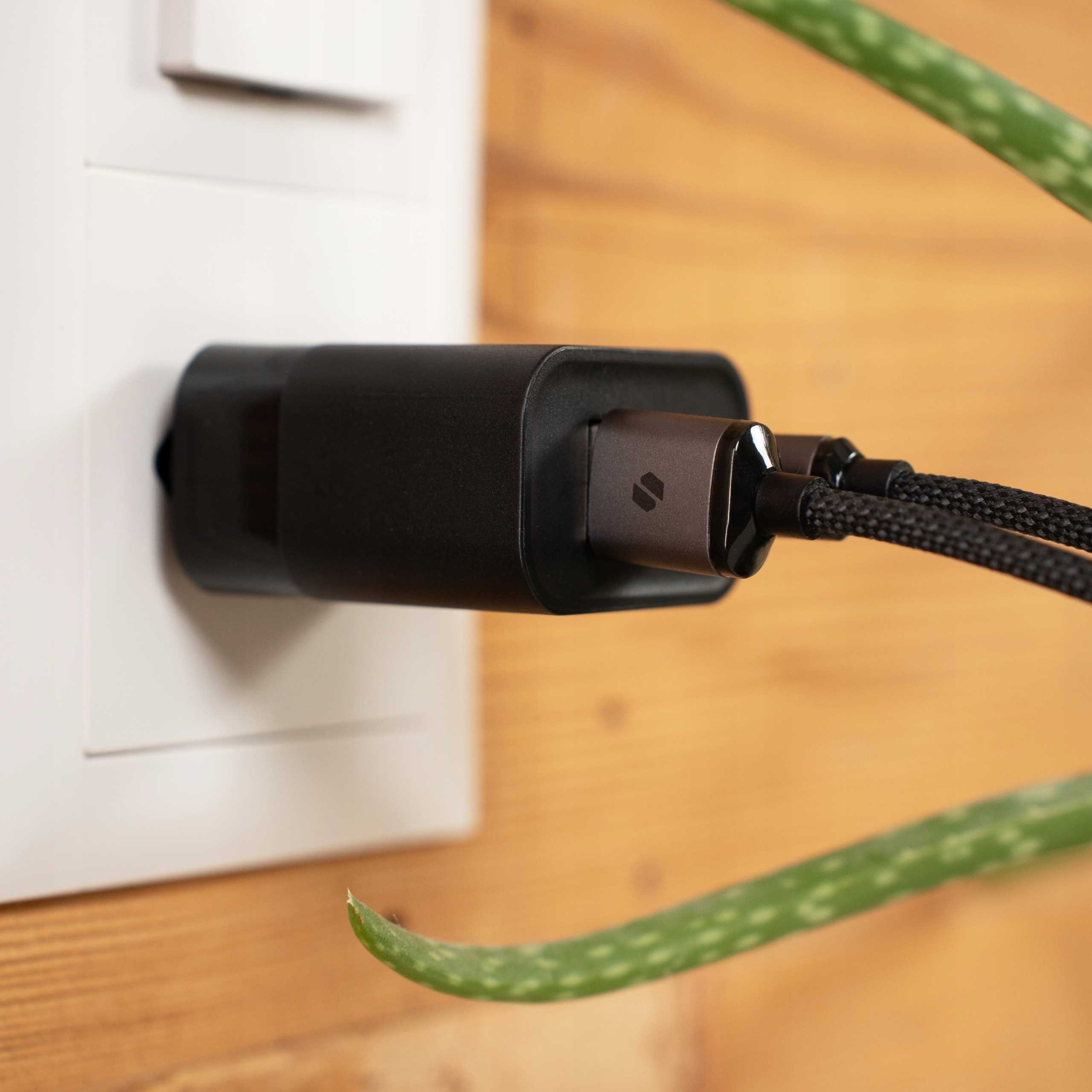 Spacecase USB to Lightning Cable 1M 3A CL04