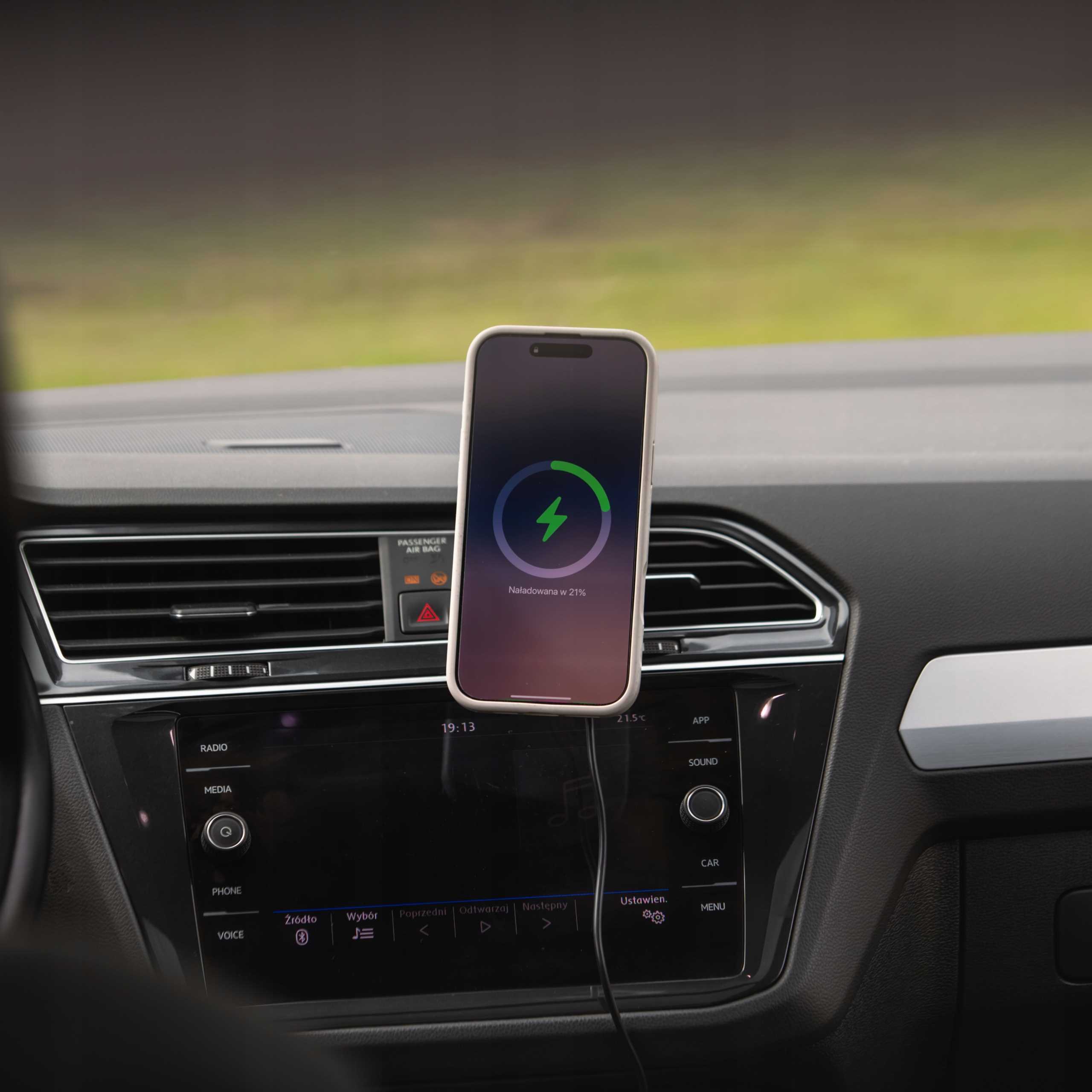 Spacecase Car Holder Air Vent MagCharge WM11B black