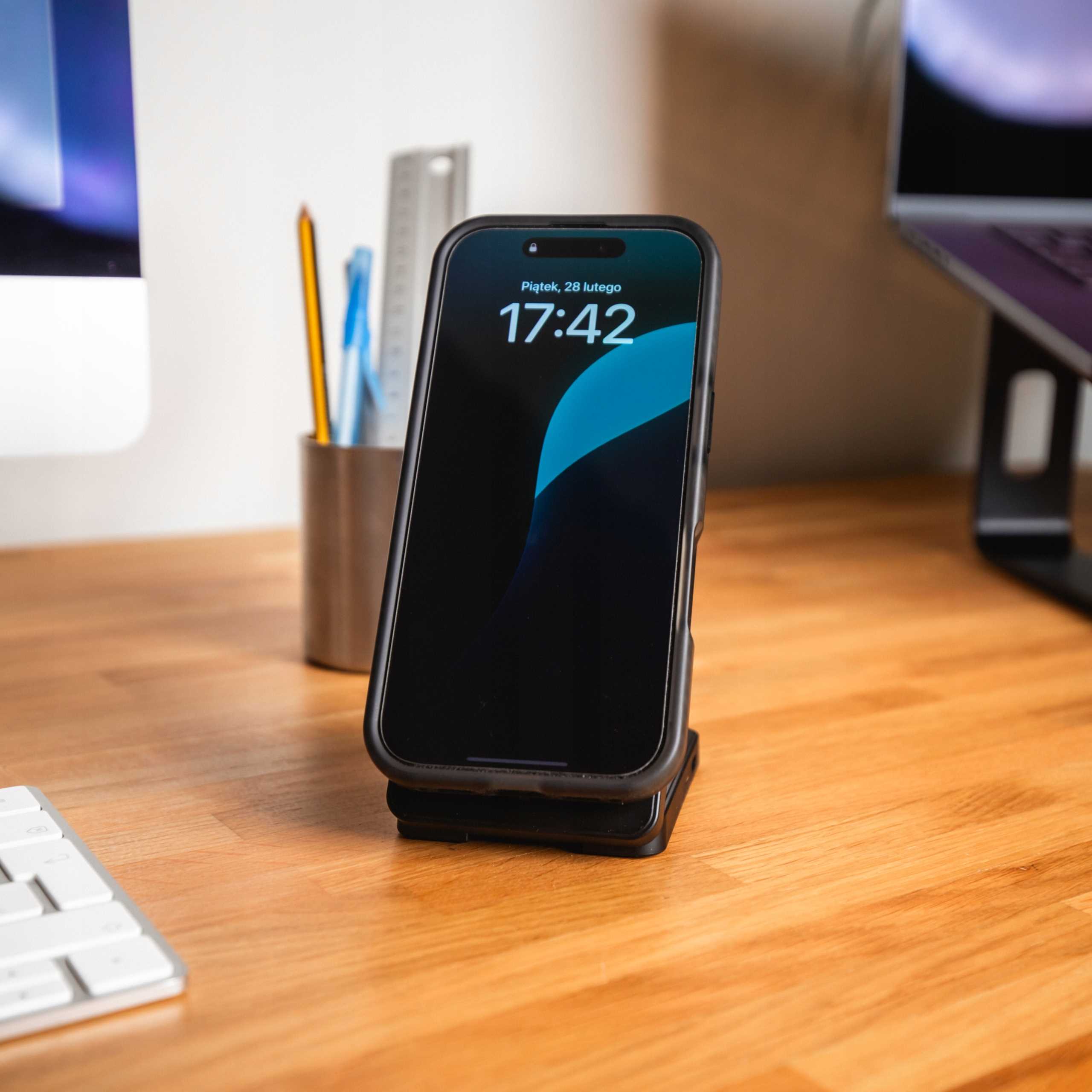Spacecase Wireless Charger 2In1 Magcharge Wm5B Black