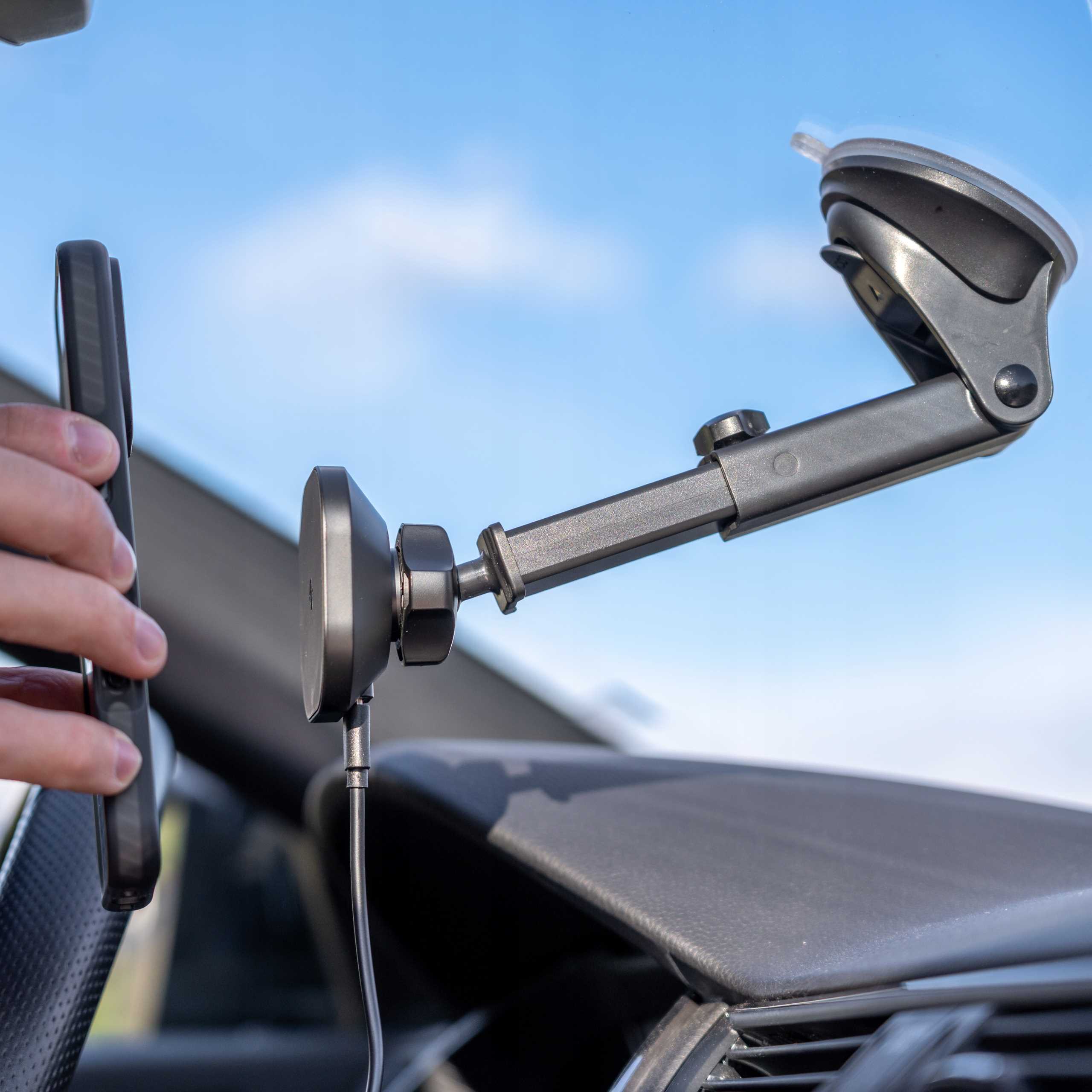 Spacecase Car Holder Dash/Windshield Magcharge Wm9B