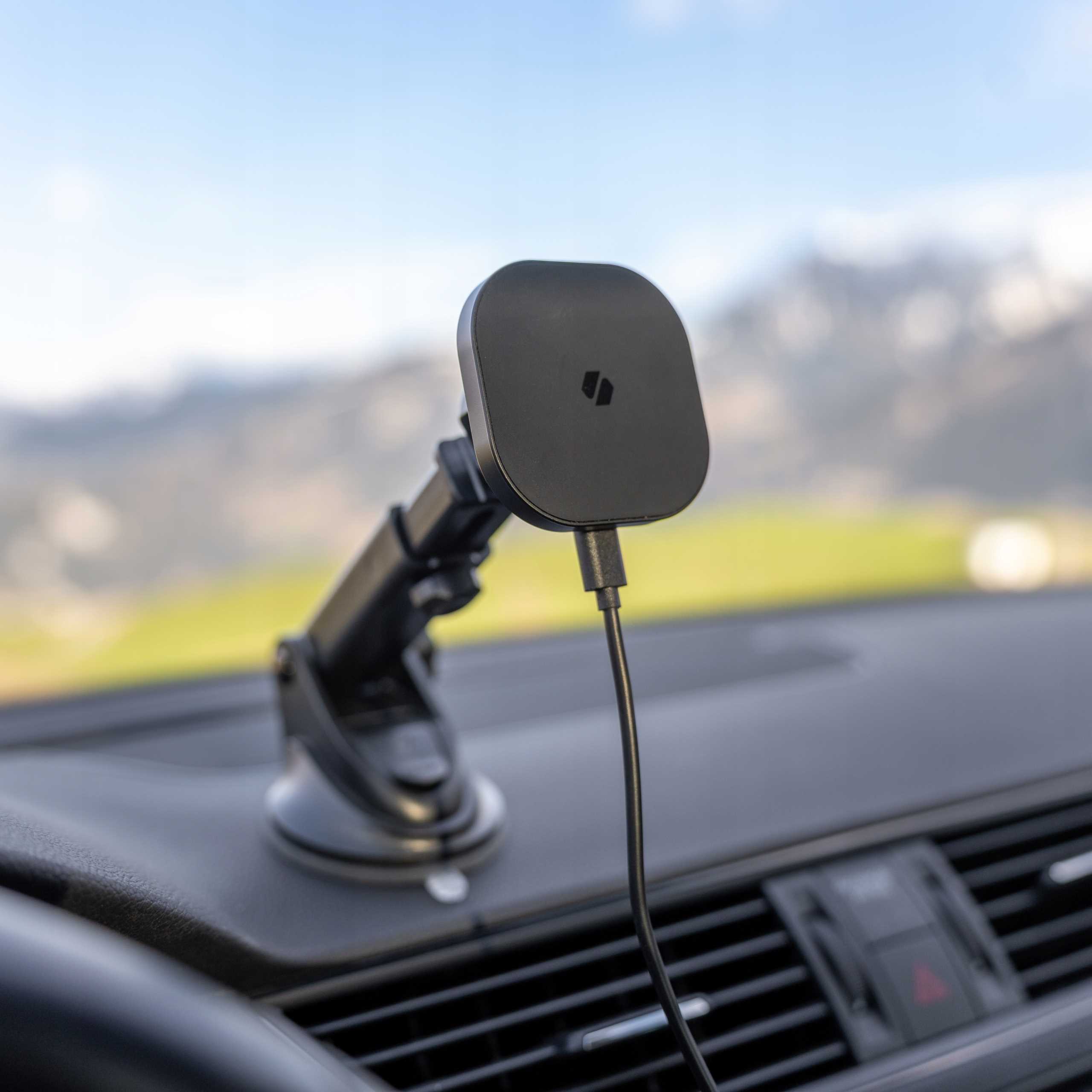 Spacecase Car Holder Dash/Windshield Magcharge Wm9B