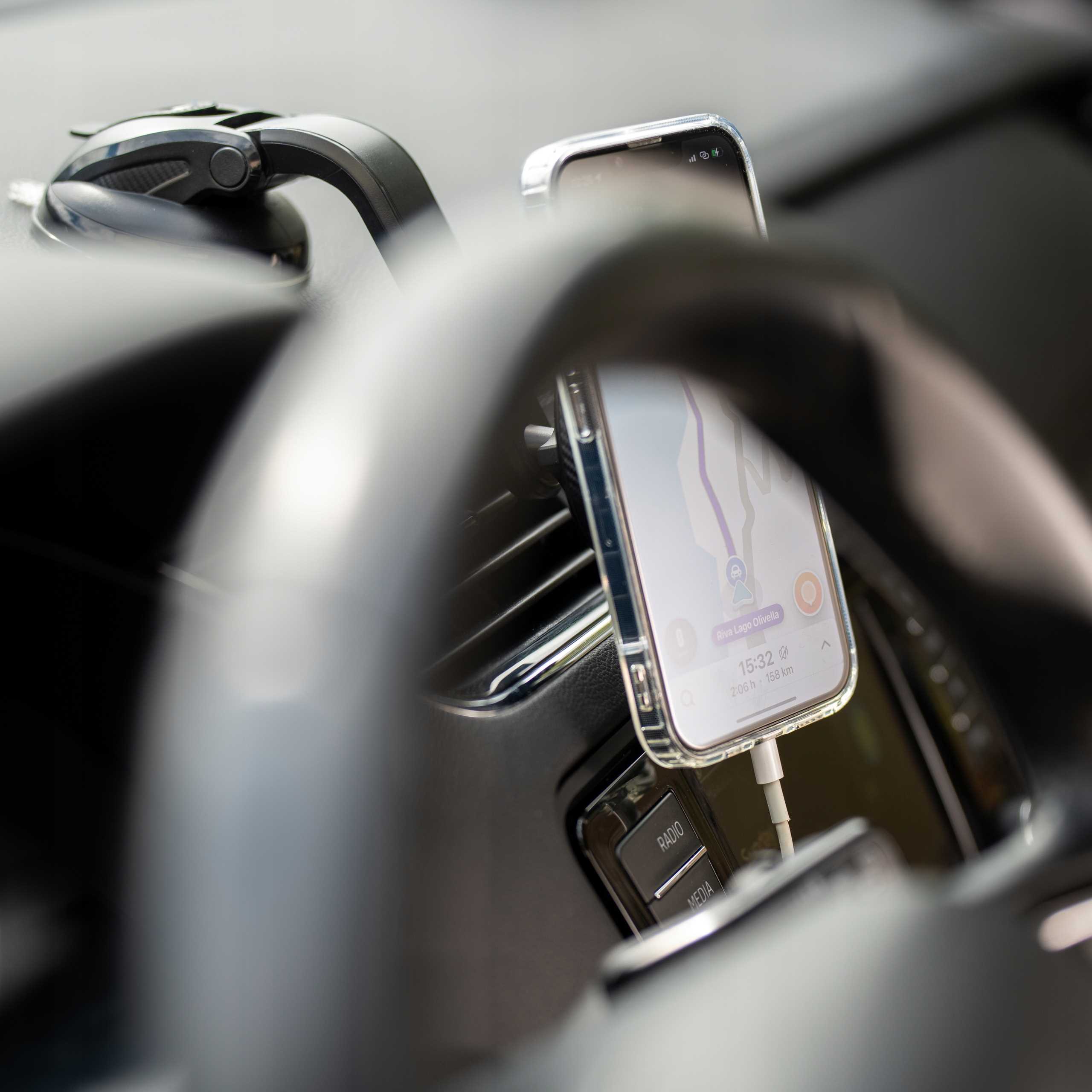 Spacecase Car Holder SC07 Dash Magsafe black