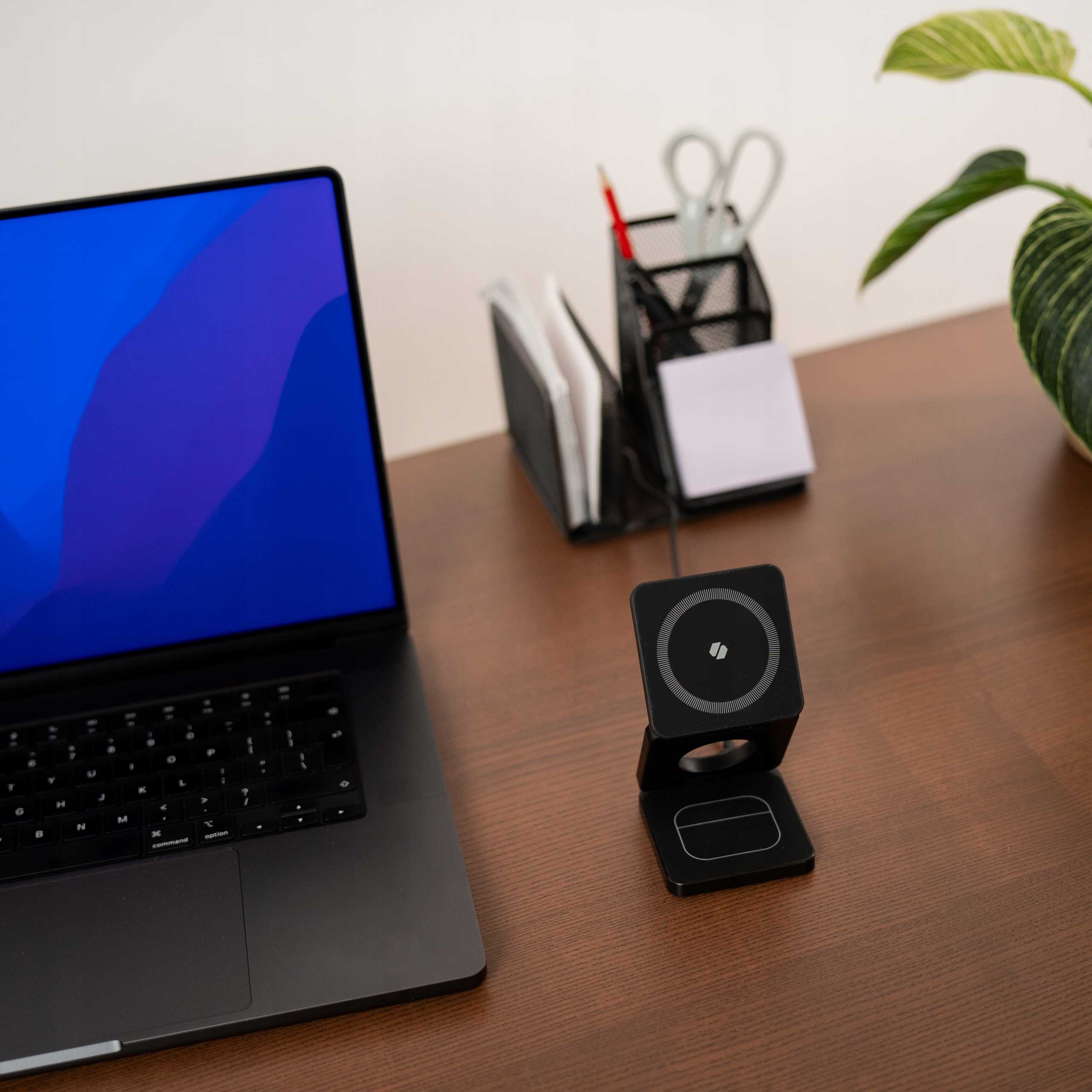 Spacecase 3in1 Wireless Charger MagCharge WM4B black