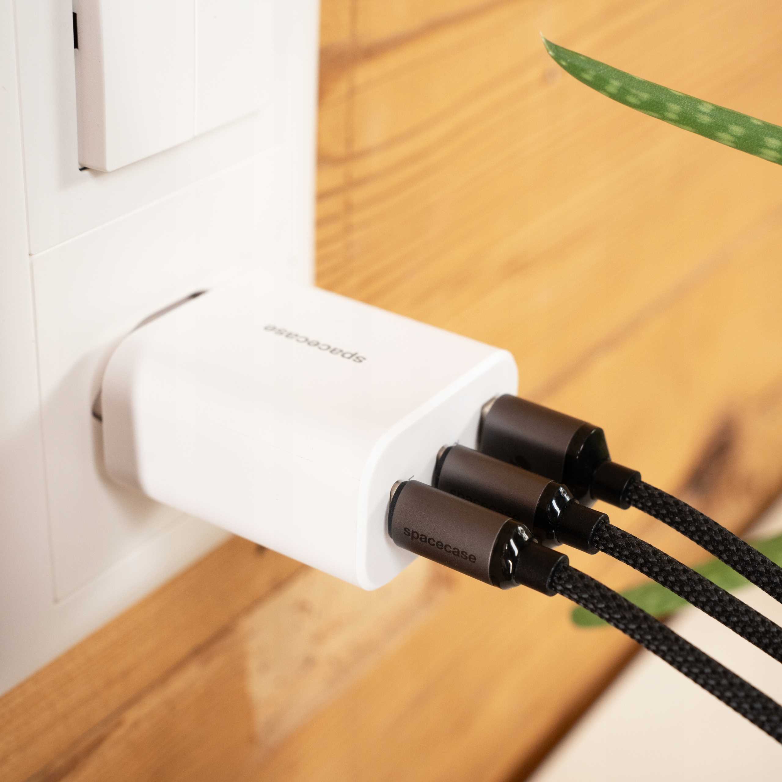 Spacecase USB Charger 30W GaN SC004W white