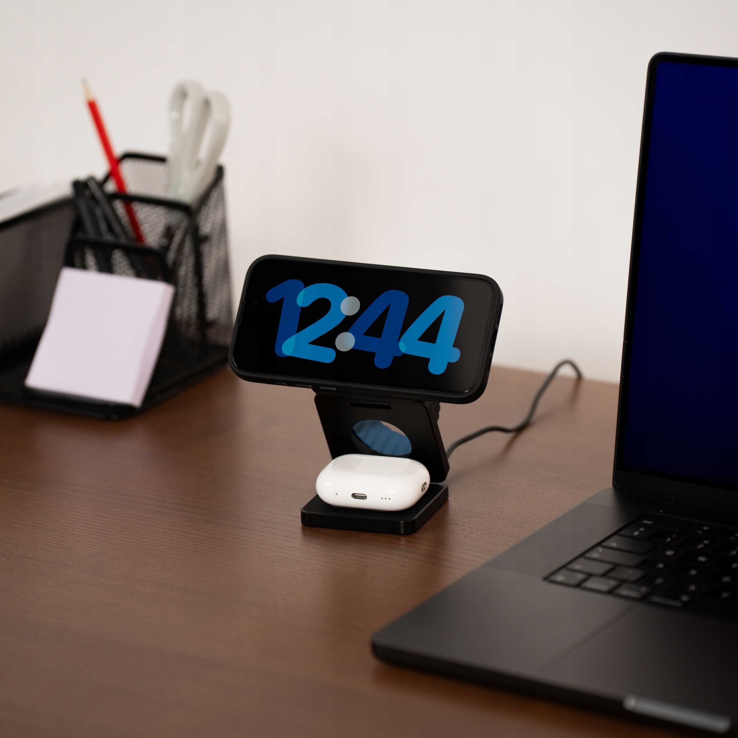 Spacecase 3in1 Wireless Charger MagCharge WM4B black