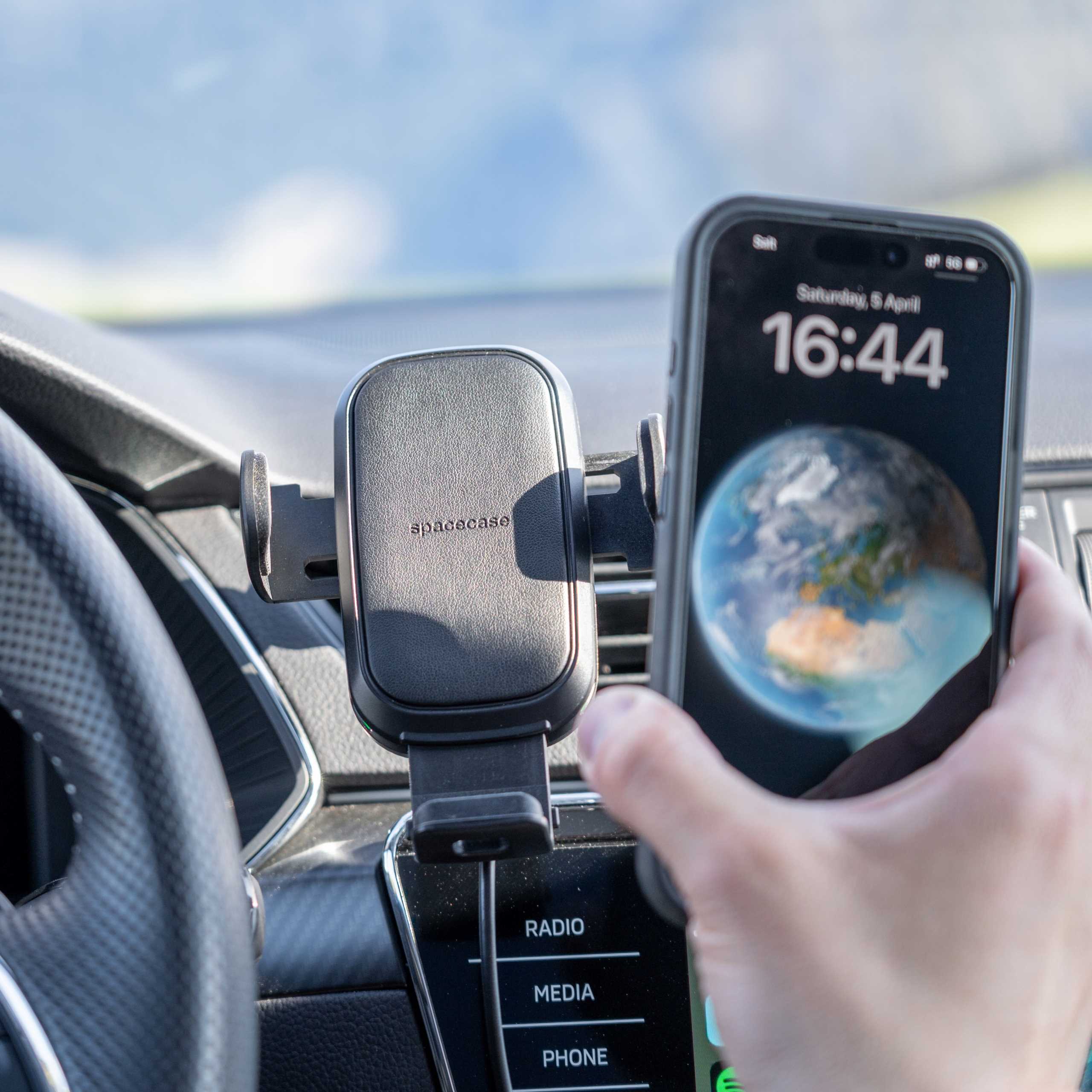 Spacecase Car Holder Air Vent Wireless Charge WM8B