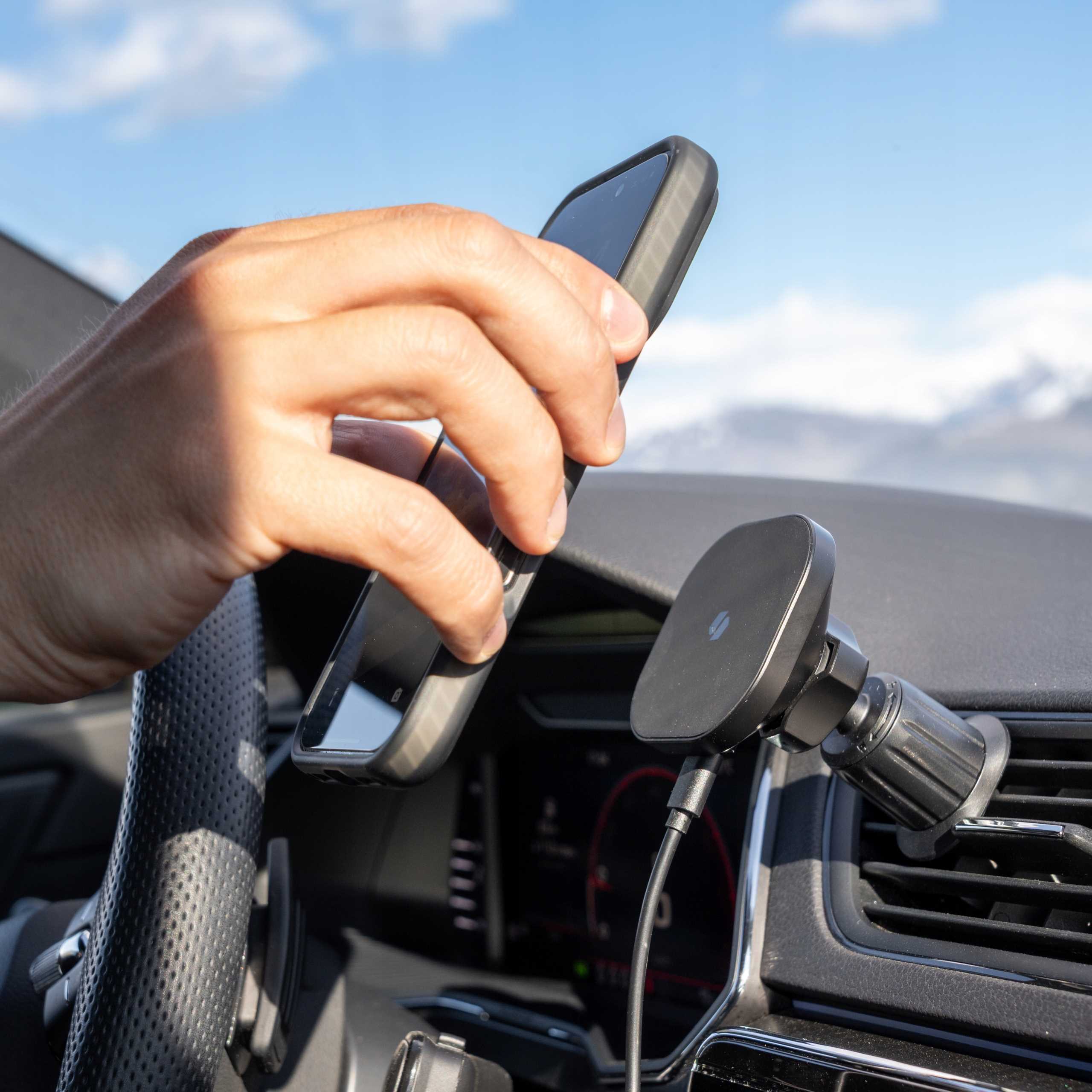 Spacecase Car Holder Air Vent MagCharge WM10B