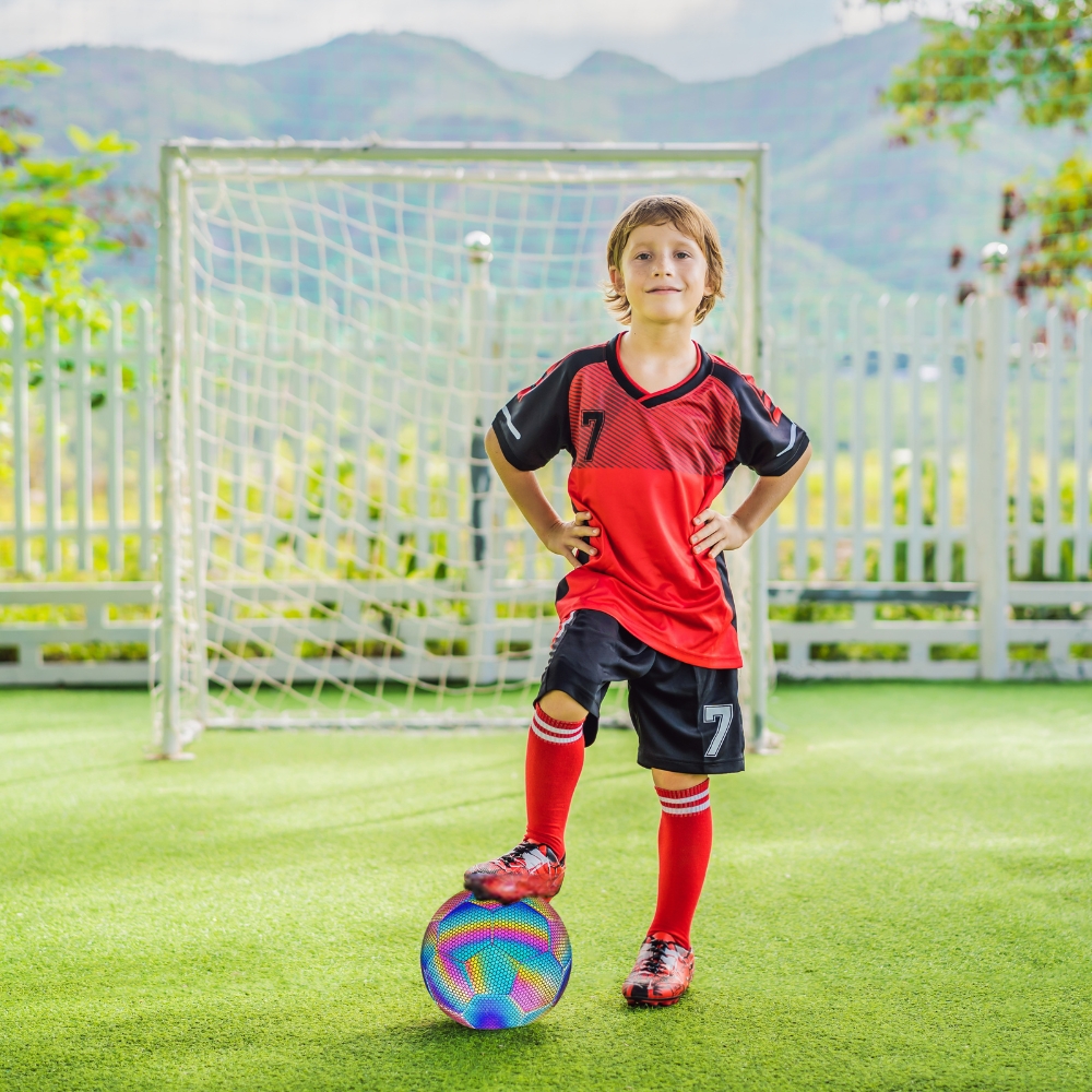 Piłka nożna odblaskowa świecąca lumi do nogi rozmiar 5 holograficzna